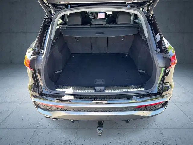 Audi Q5 view 13