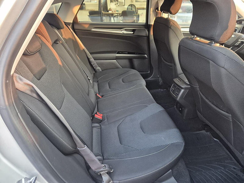 Ford Mondeo Titanium 2,0 TDCi — photo 13