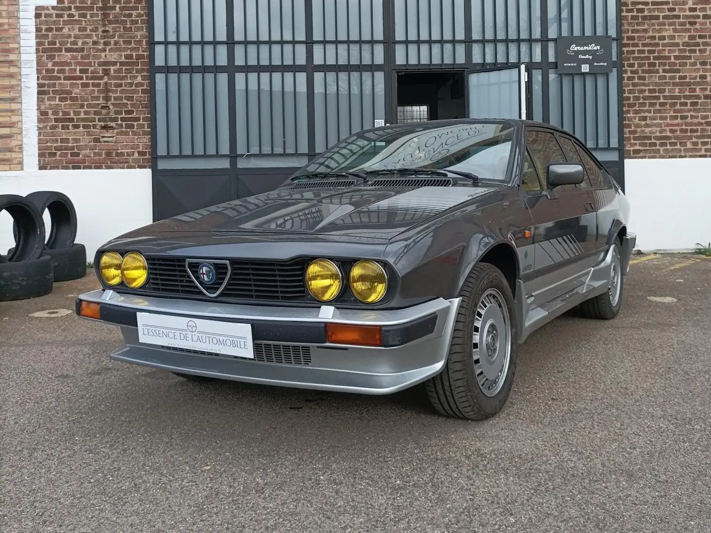 Alfa Romeo Alfetta GTV V6 2.5 Argent - 1