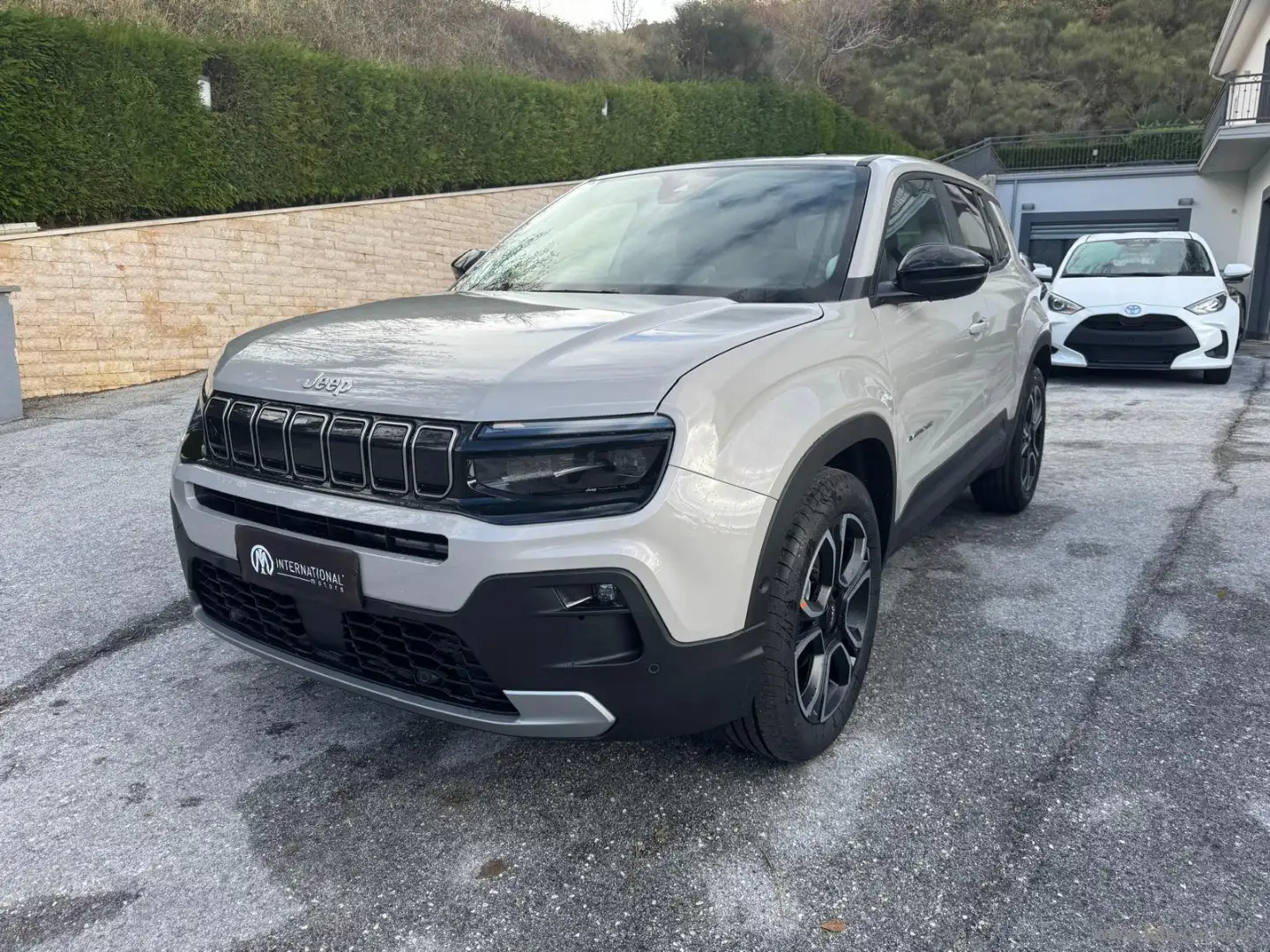 Jeep Avenger 1.2 Turbo Summit Grigio - 1