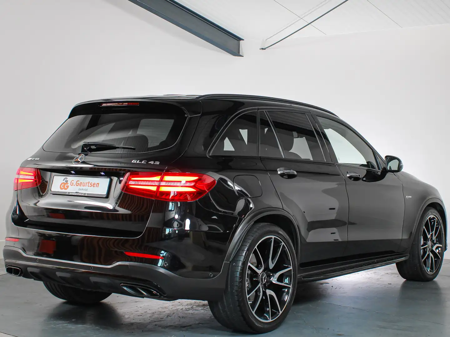 Mercedes-Benz GLC 43 AMG 4MATIC, Burmester, Luchtvering, Volleder, HUD, Car Zwart - 2