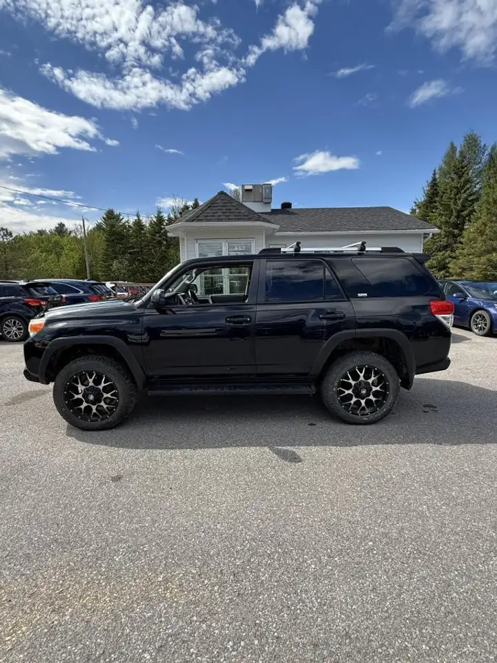 Toyota 4-Runner снимка Toyota 4-Runner