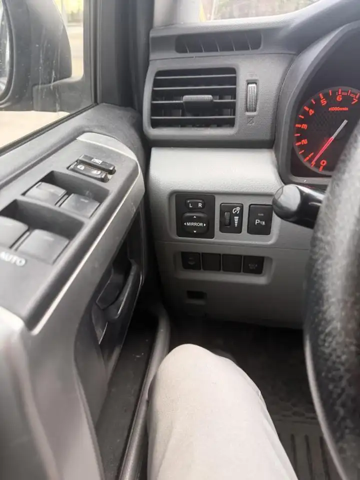 Toyota 4-Runner снимка Toyota 4-Runner