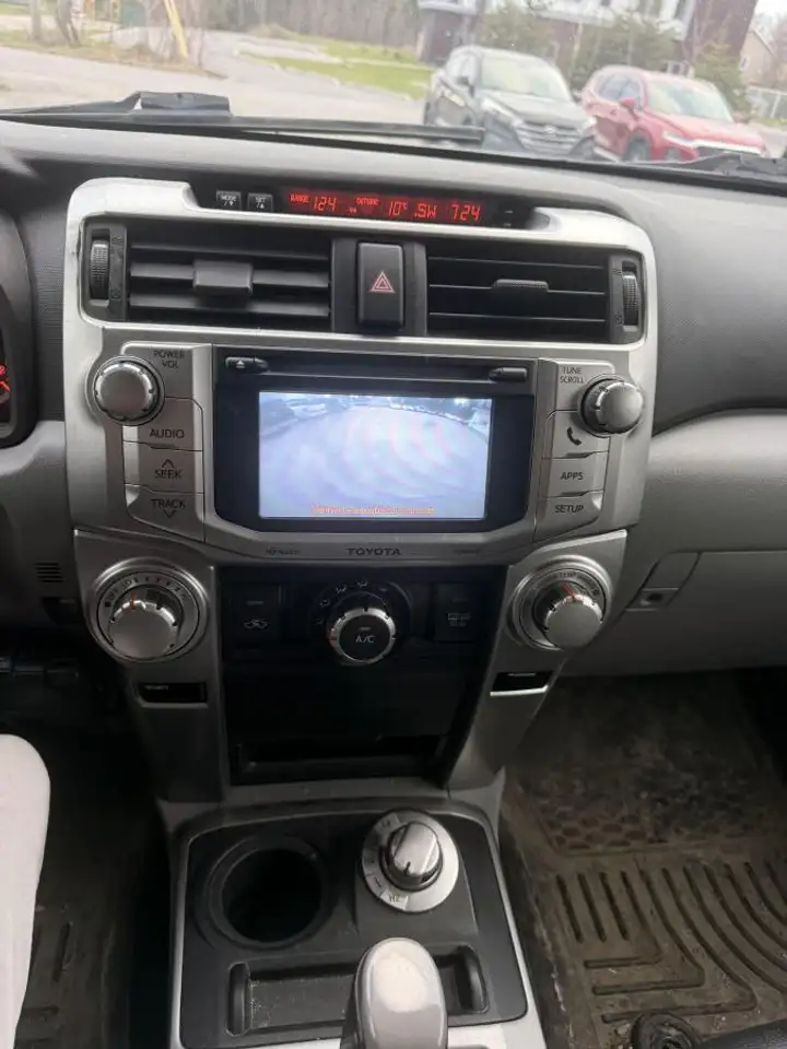 Toyota 4-Runner снимка Toyota 4-Runner