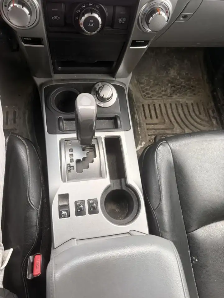 Toyota 4-Runner снимка Toyota 4-Runner