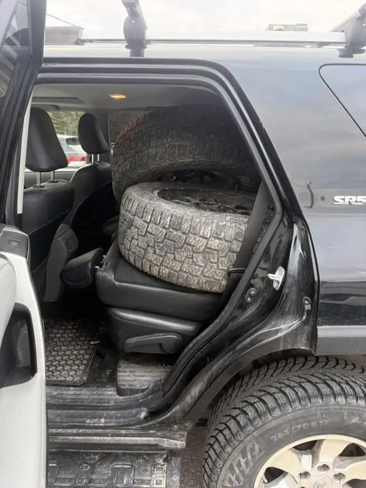 Toyota 4-Runner снимка Toyota 4-Runner
