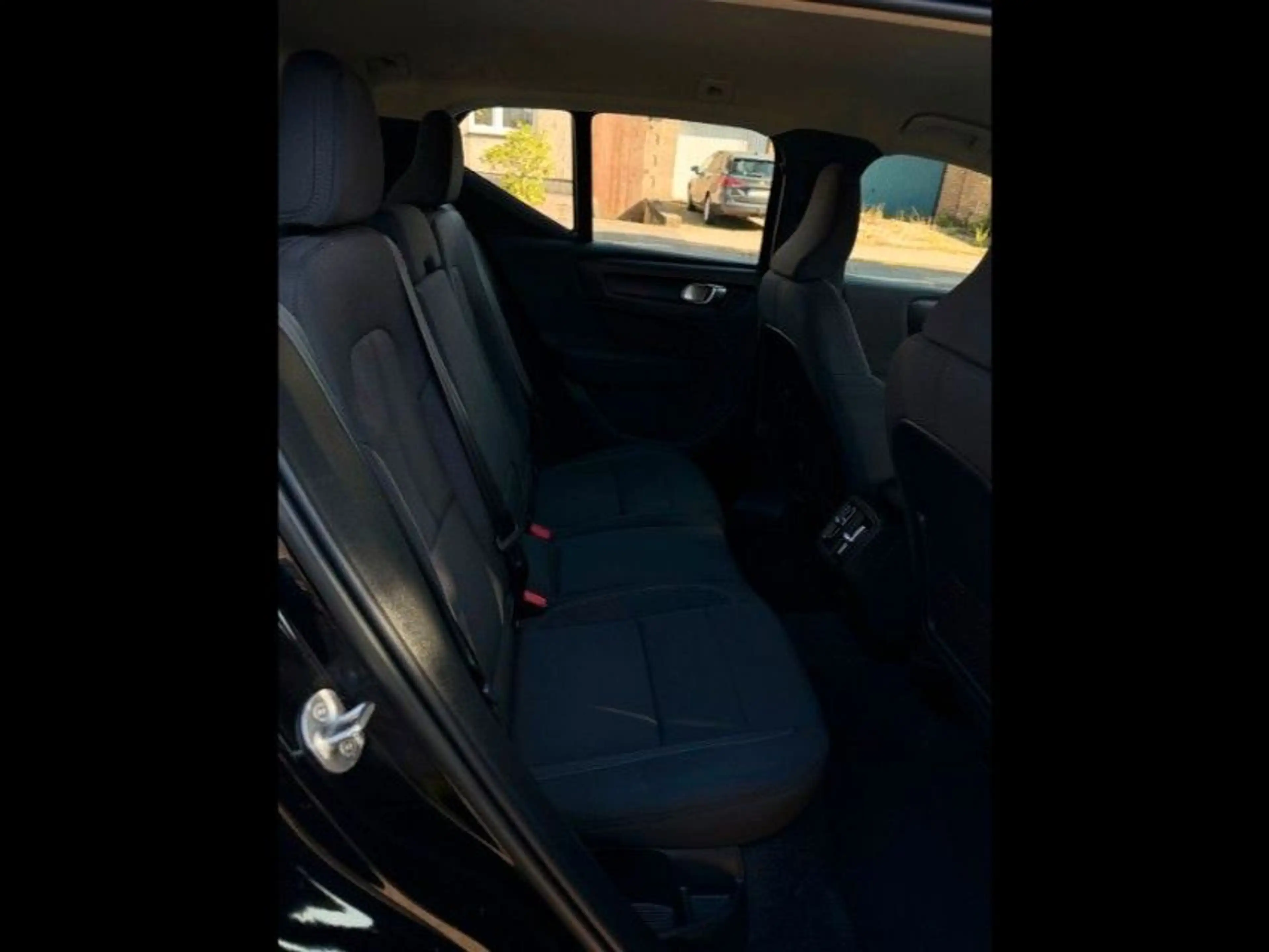 Volvo XC40 XC40 Momentum Pro 2WD*1.Hand — photo 6