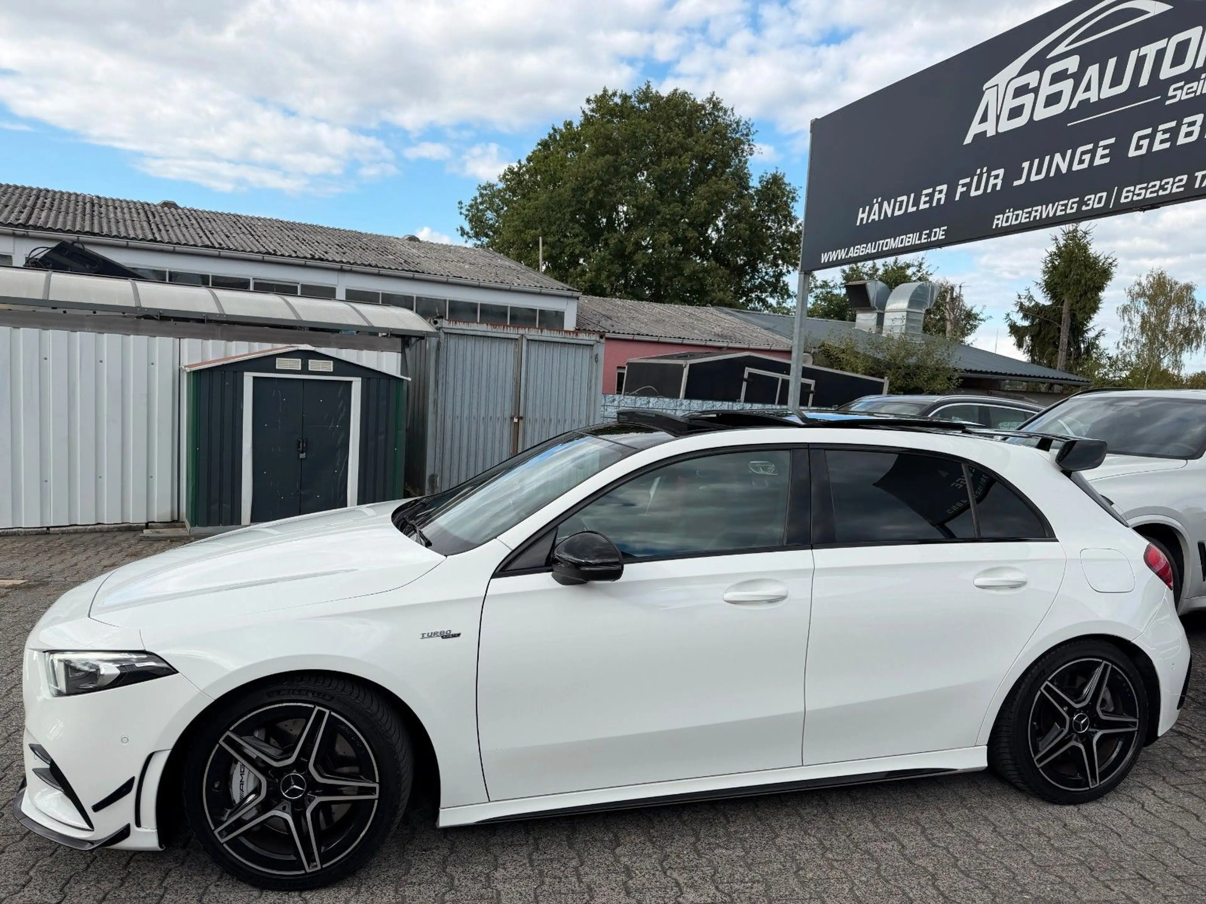 Mercedes-Benz A 35 AMG 4M AERO*Racing-Kit*PANO*DISTR+*Abgas — photo 15