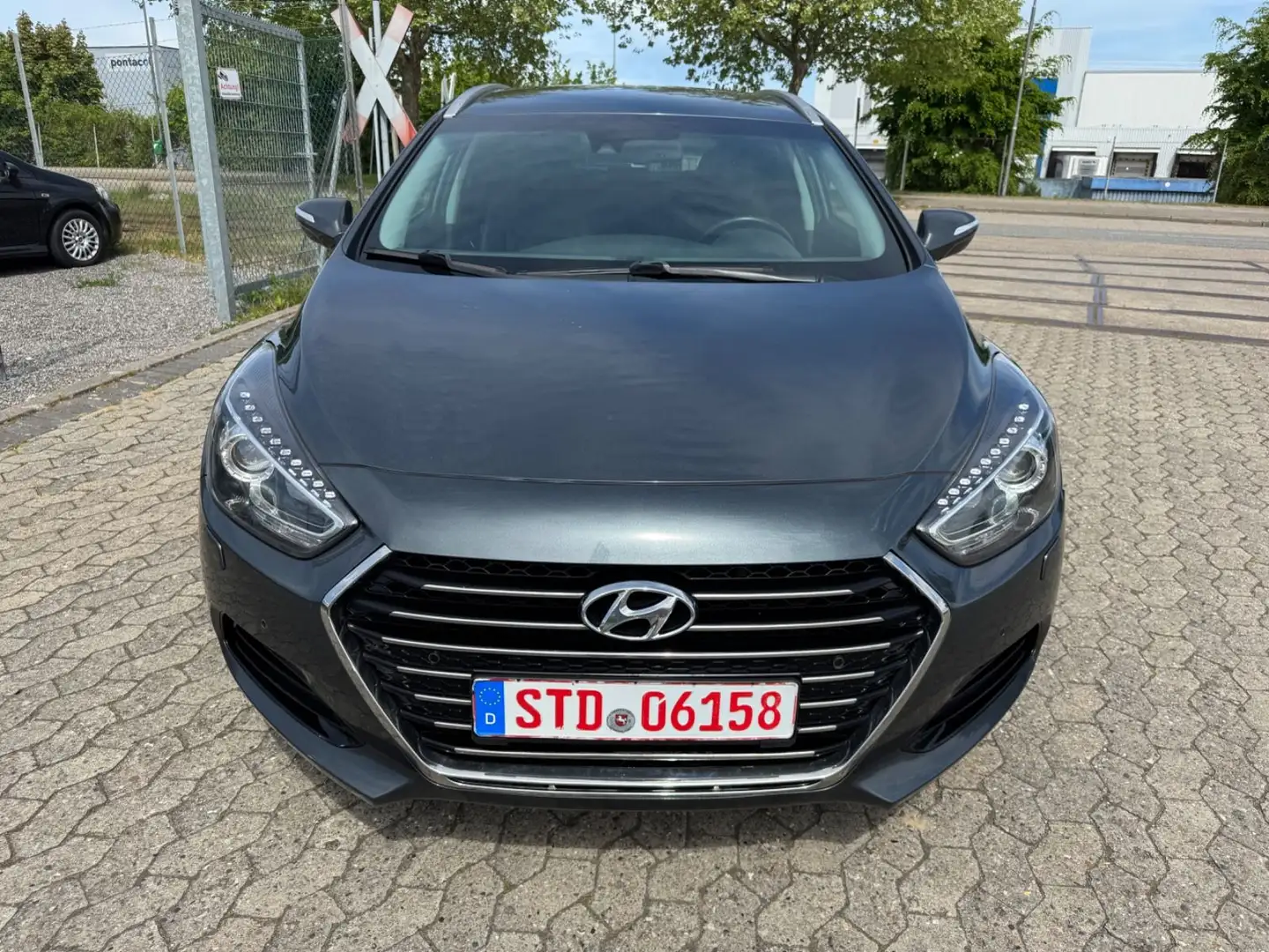 Hyundai i40 cw blue Premium*Bi-Xenon*Leder*Navi*Kamera* Grau - 2