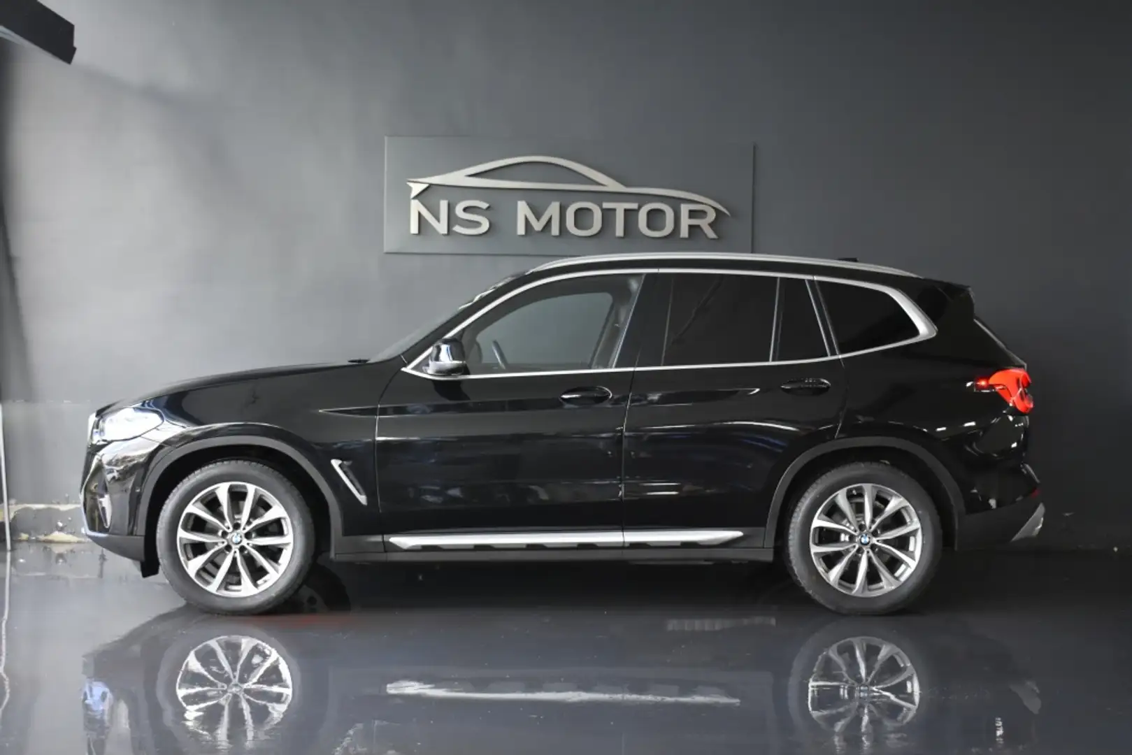 BMW X3 xDrive 20dA xLine Negro - 2