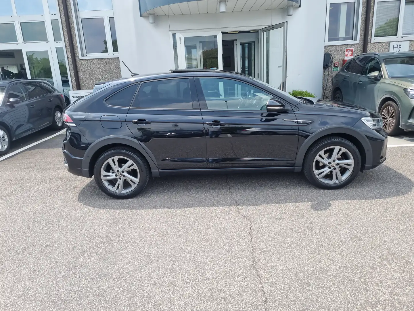 Volkswagen Taigo Taigo 1.0 tsi R-Line 110cv dsg Noir - 2