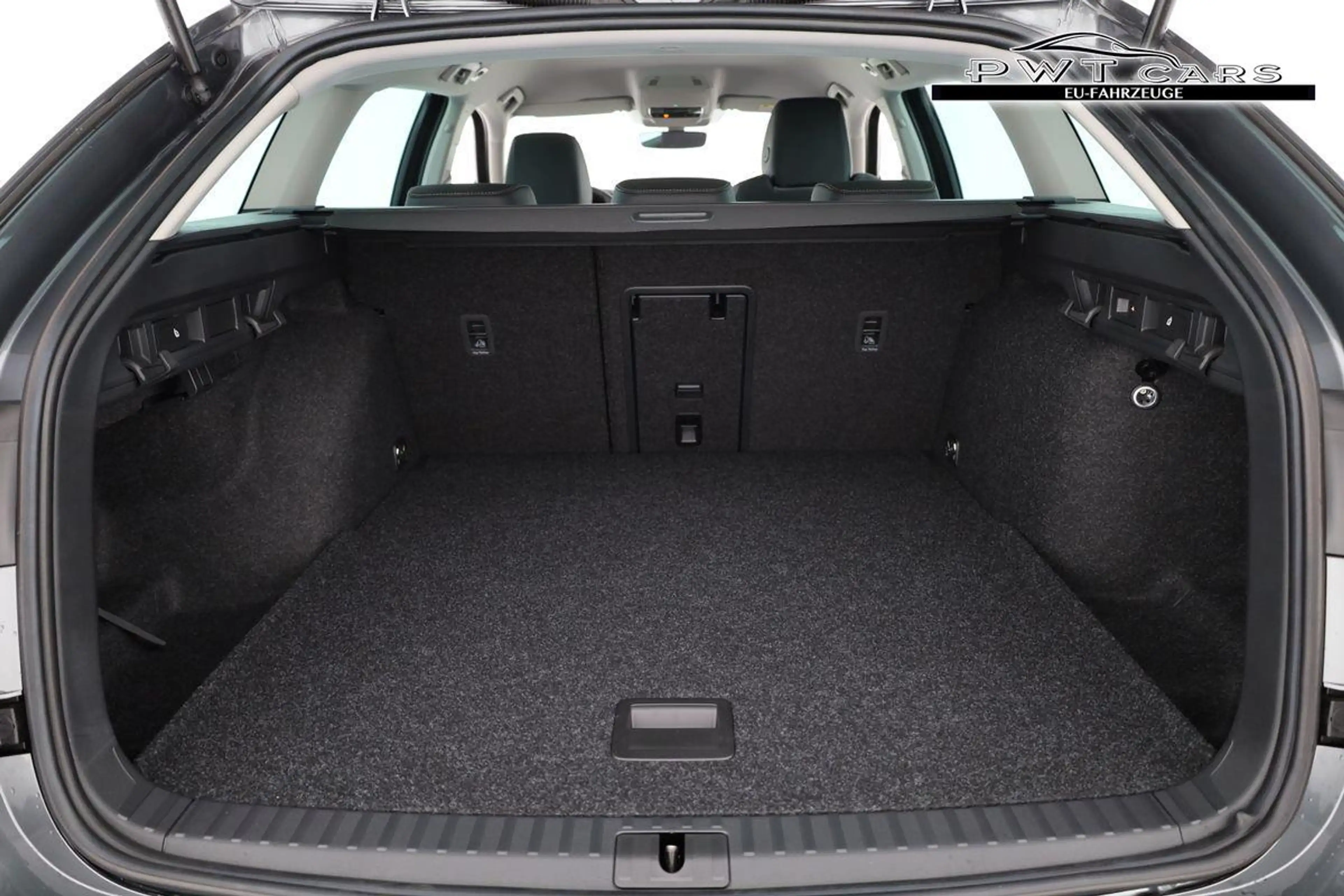Skoda Octavia Combi 1.5 TSI 110 kW Selection Selection, AHK, ... — photo 12