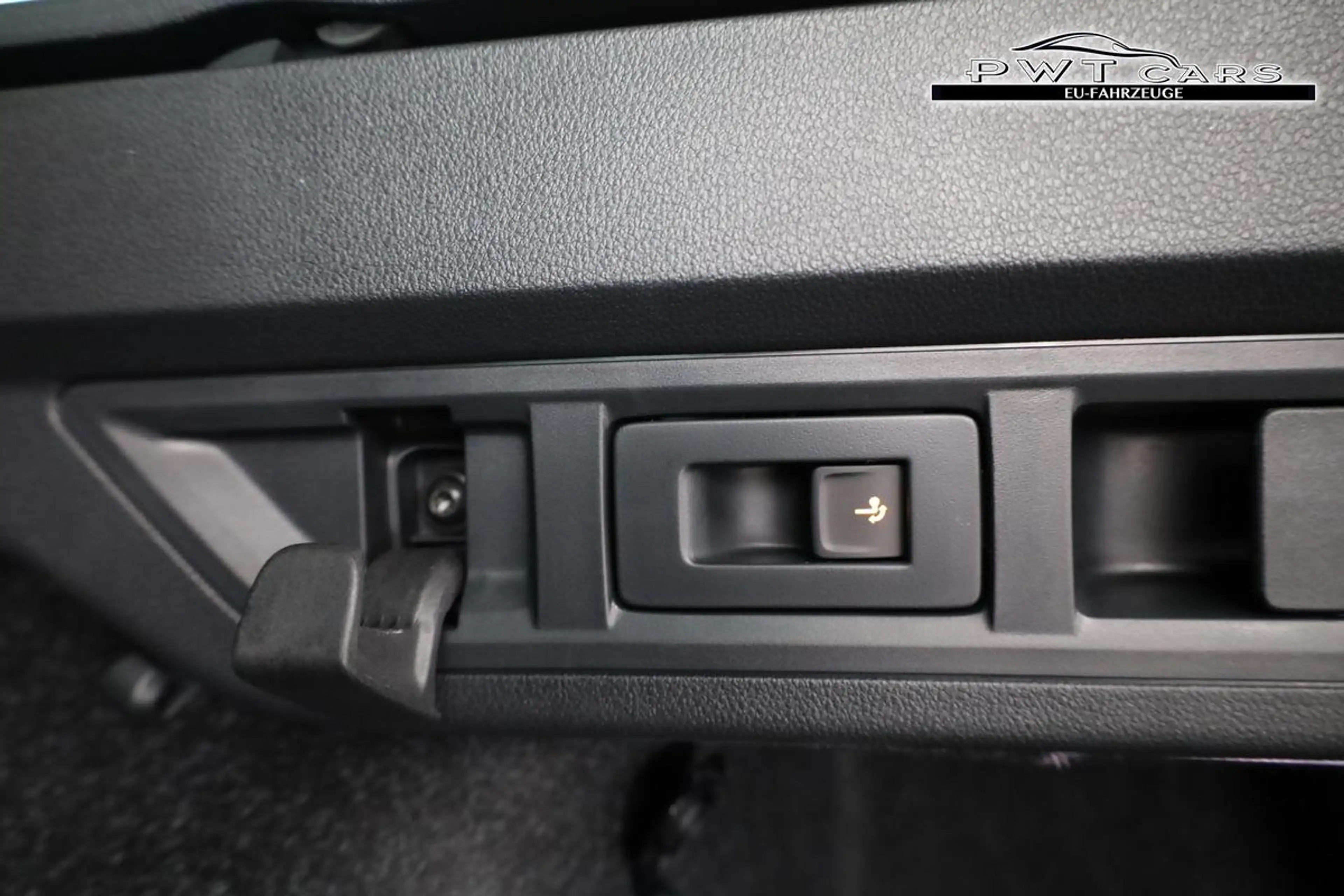 Skoda Octavia Combi 1.5 TSI 110 kW Selection Selection, AHK, ... — photo 13