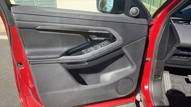 Land Rover Range Rover Evoque view 7