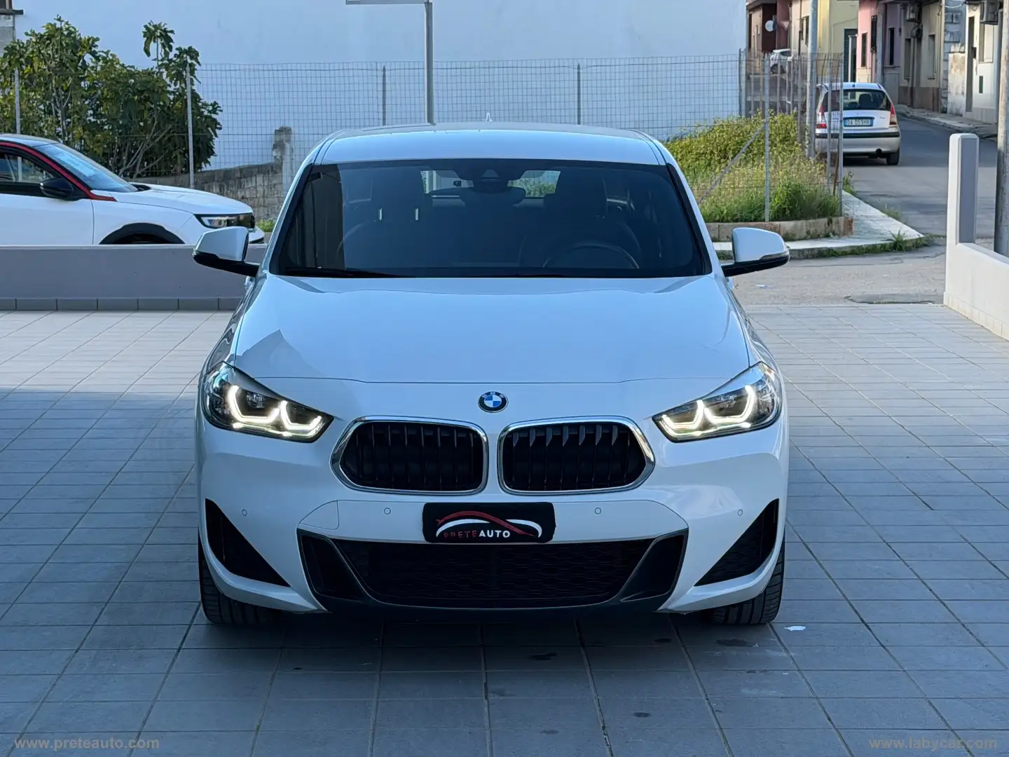 BMW X2 sDrive16d Msport AUTOMATICA Wit - 2