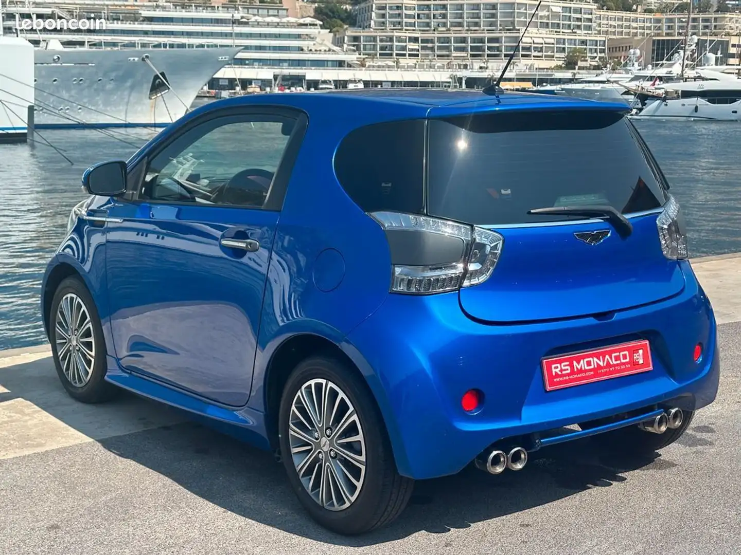 Aston Martin Cygnet Azul - 2