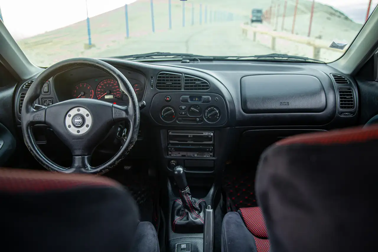 Mitsubishi Lancer Evo VI Tommi Mäkkinen Edition, foto 3