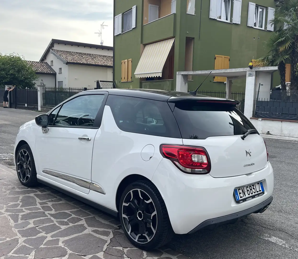DS Automobiles DS 3 DS3 1.6 e-hdi (airdream) So Chic 90cv - 2