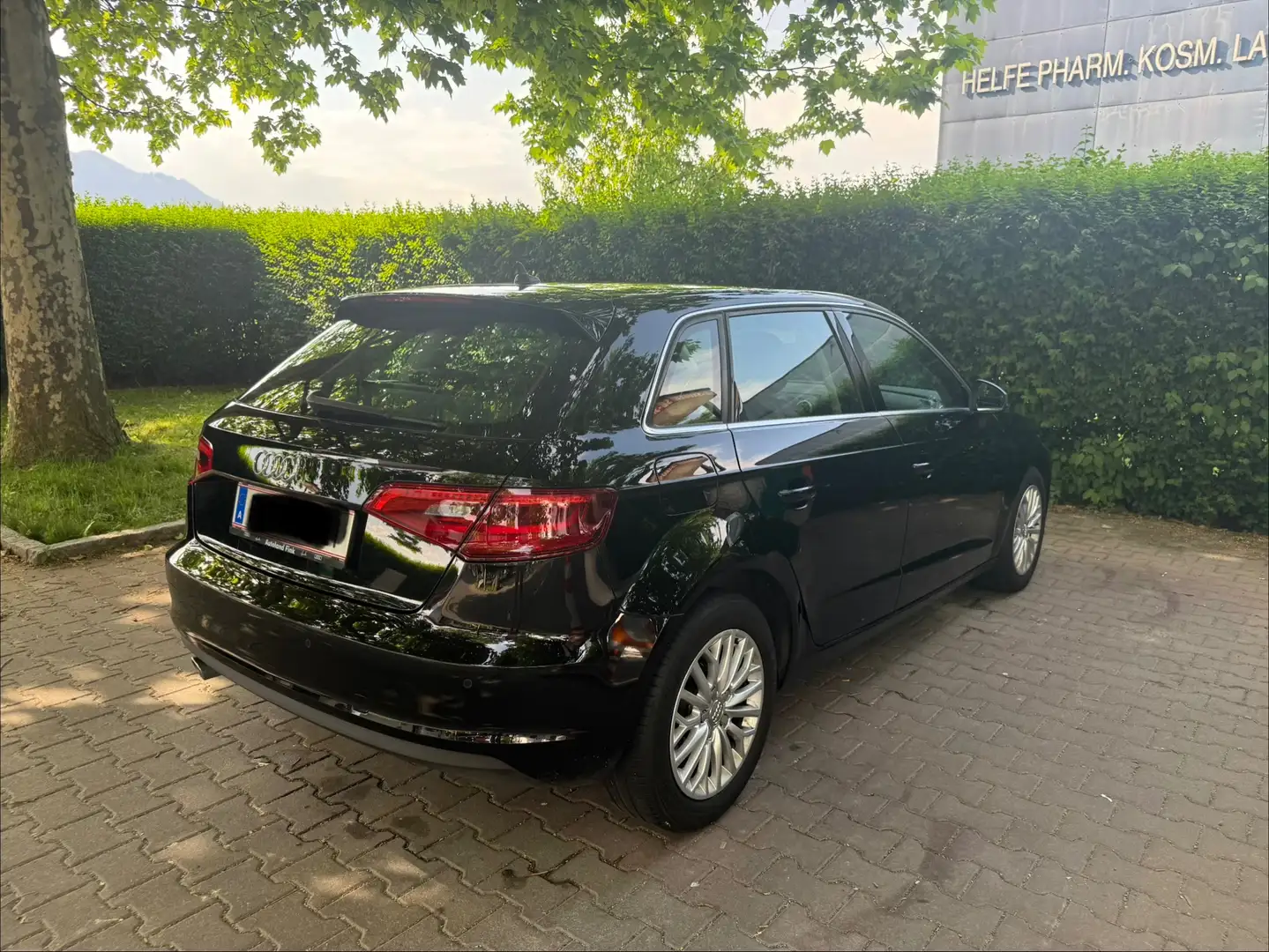 Audi A3 A3 SB Ambition 1,6 TDI Ambition Schwarz - 2