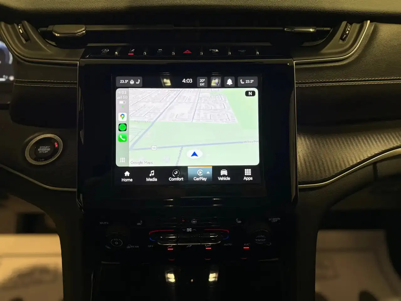 Jeep Grand Cherokee снимка Jeep Grand Cherokee