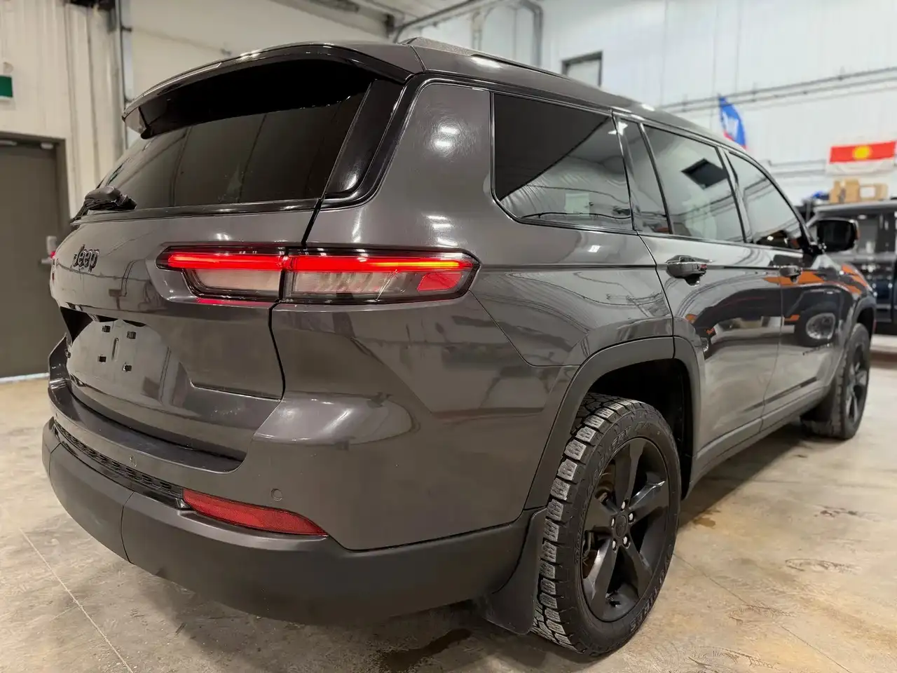 Jeep Grand Cherokee снимка Jeep Grand Cherokee