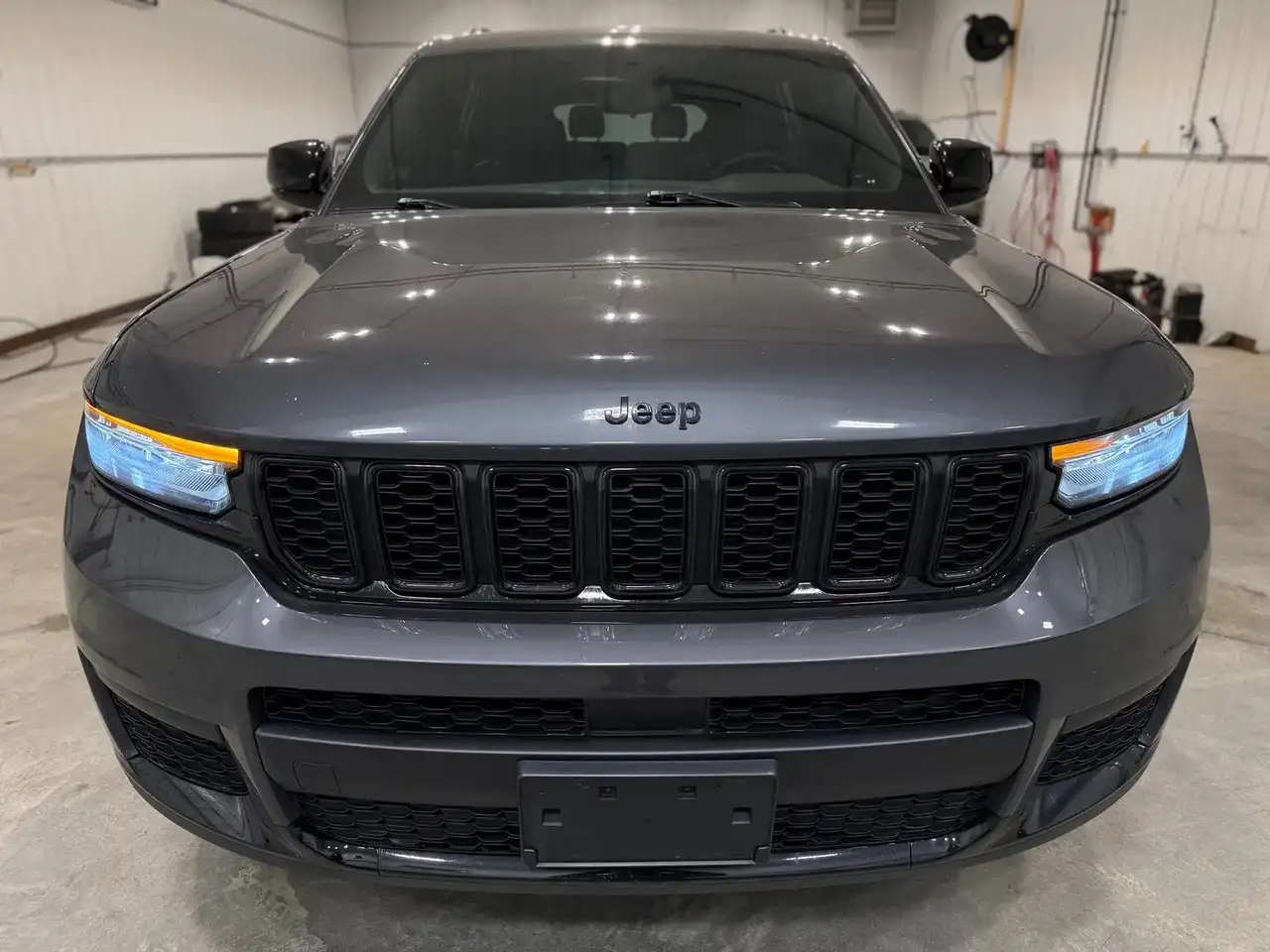 Jeep Grand Cherokee снимка Jeep Grand Cherokee