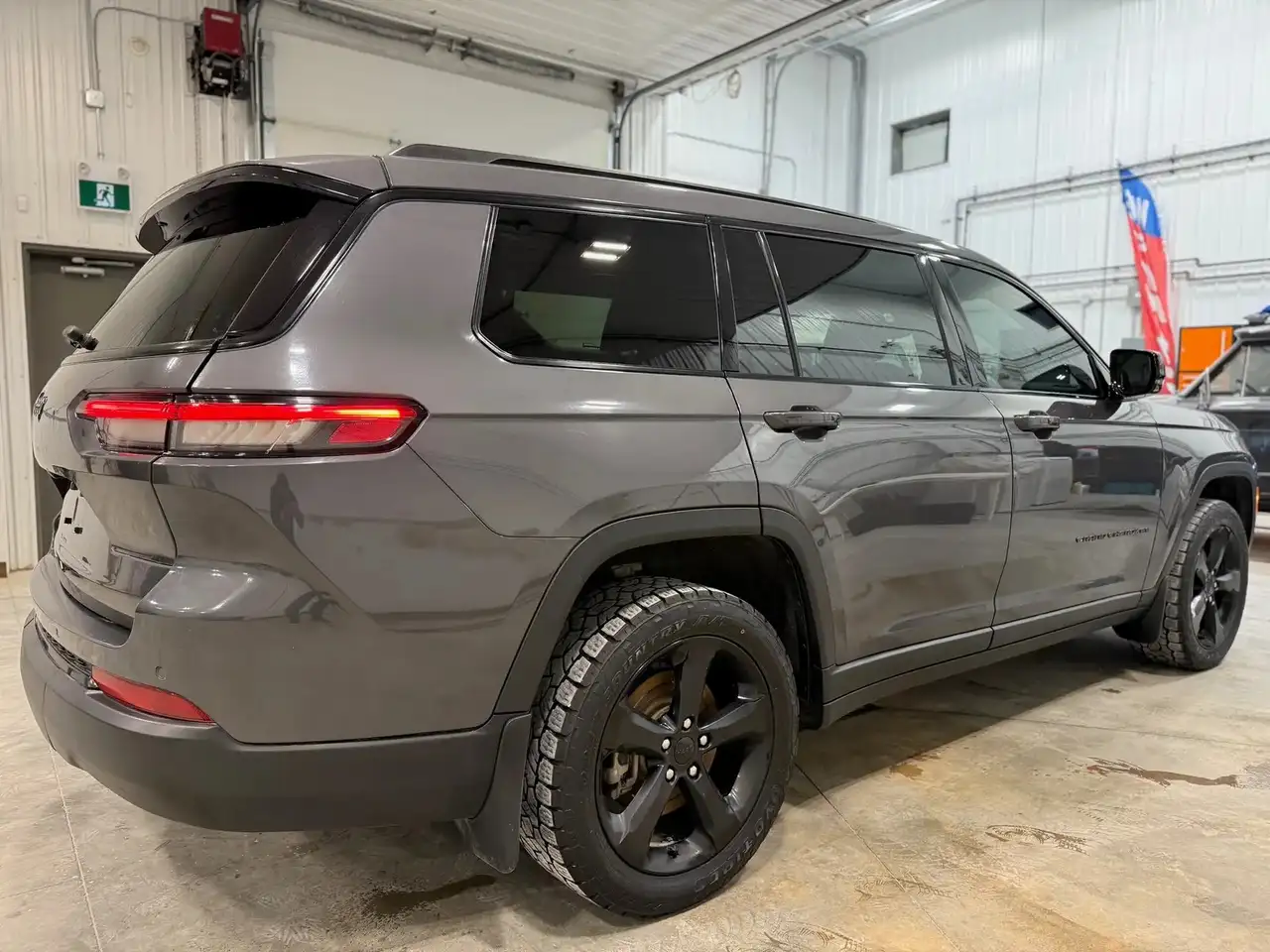 Jeep Grand Cherokee снимка Jeep Grand Cherokee