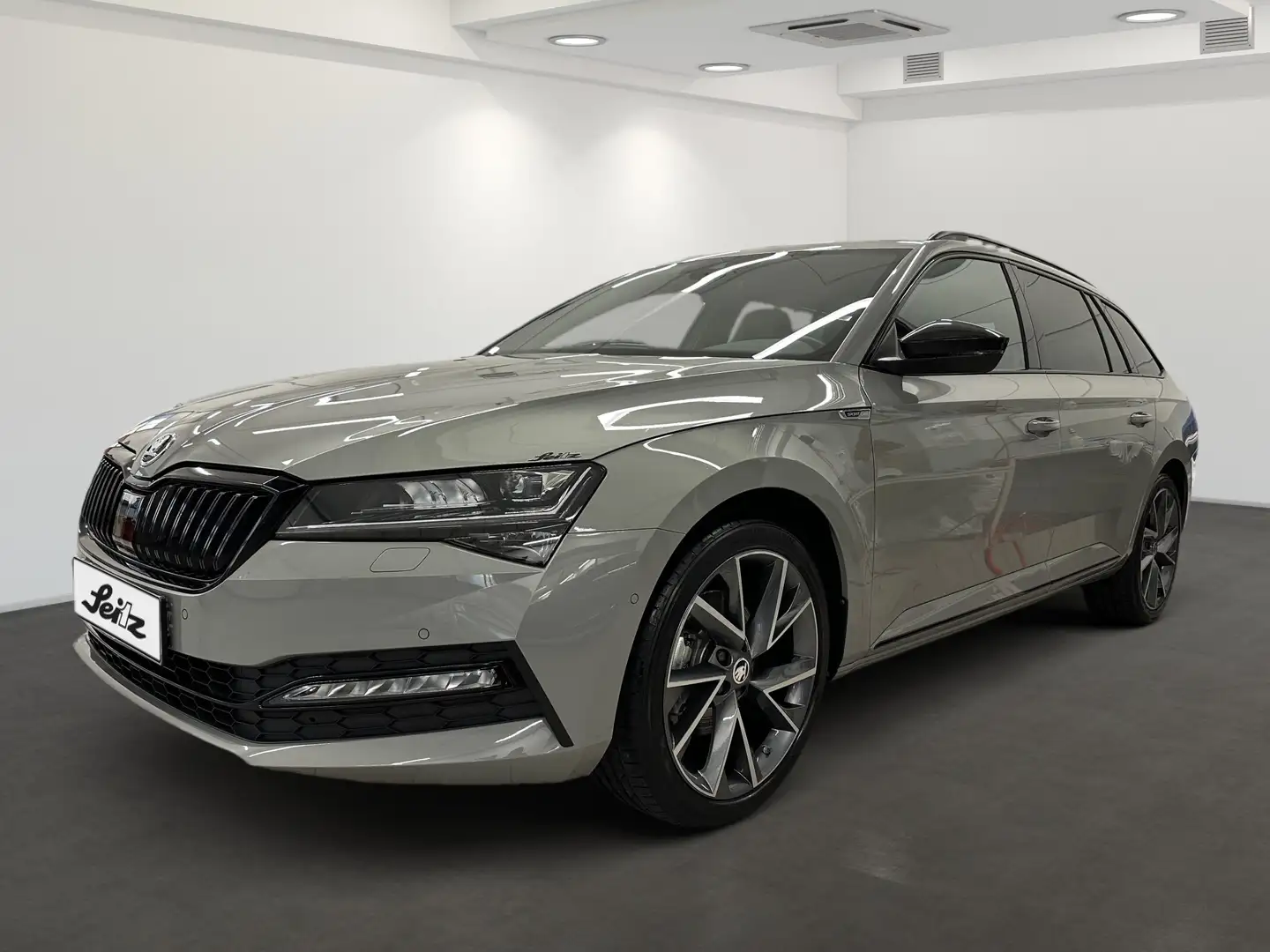 Skoda Superb Combi 2.0 TDI 4x4 Sportline *AHK*PANO*STANDH* Gris - 2