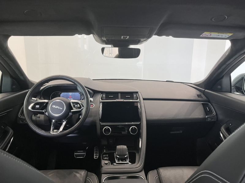 Jaguar E-Pace P250 R-Dynamic Black AWD Panorama Meridian — photo 4