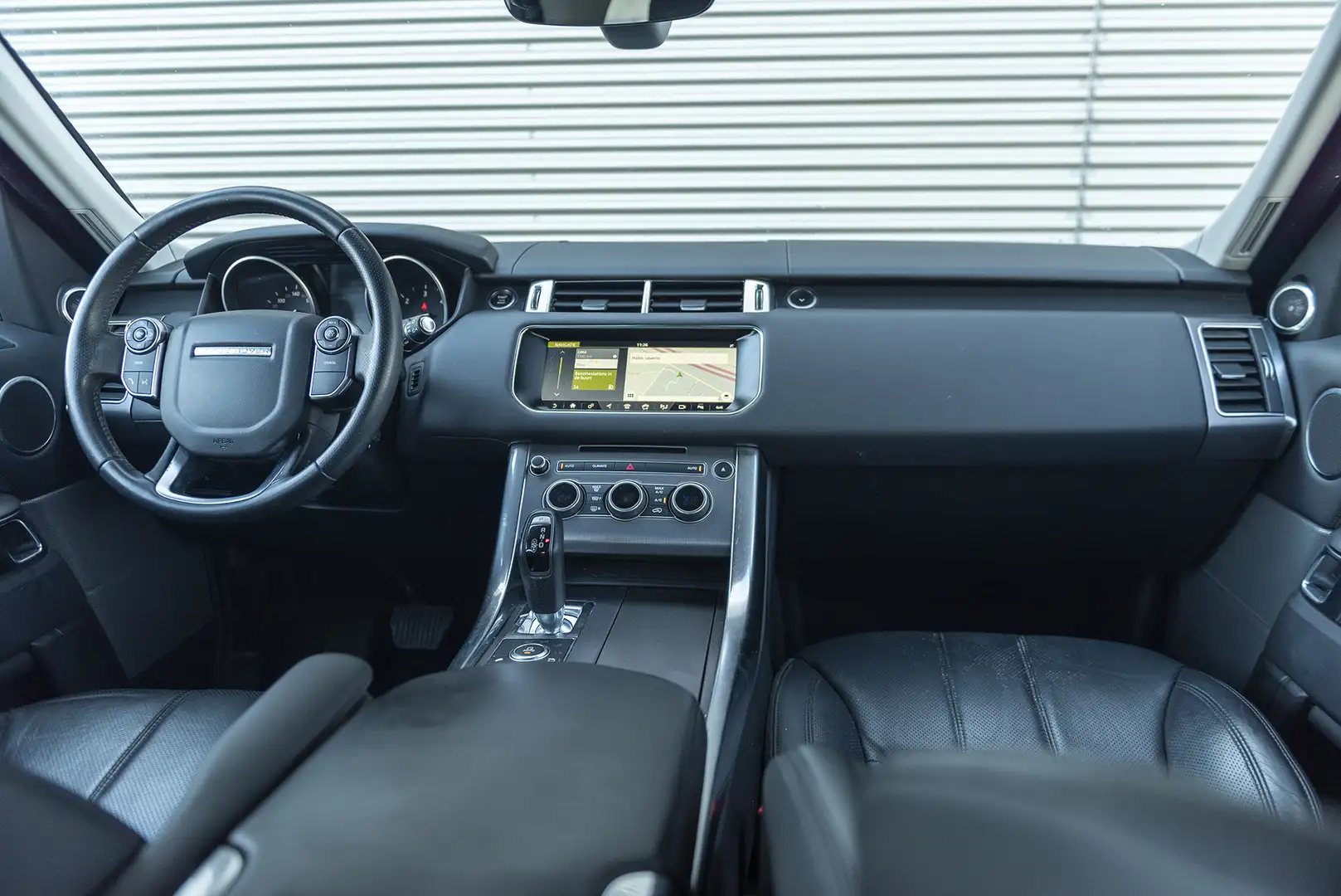 Land Rover Range Rover Sport Euro6 3.0 TDV6 5pers. HSE INCL.BTW / PERS.AUTO Nav Grijs - 2