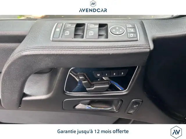 Mercedes-Benz G 500 view 12