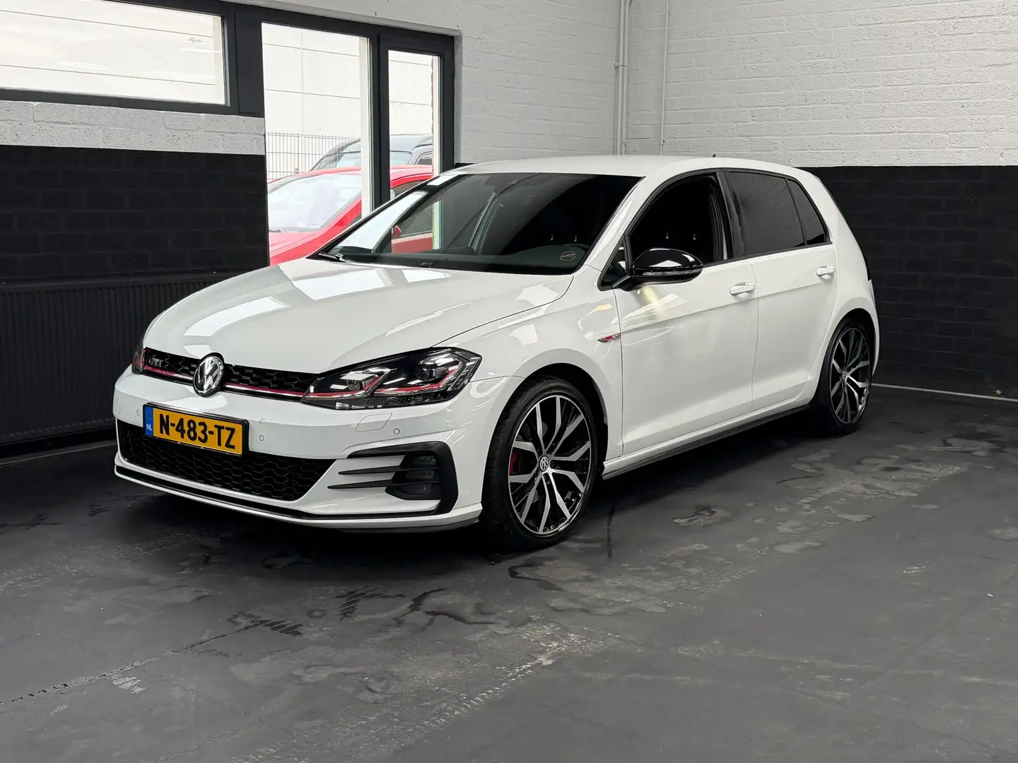 Volkswagen Golf GTI 2.0 TSI Performance | Leder/Alcantara | Sfeer | DS Weiß - 2