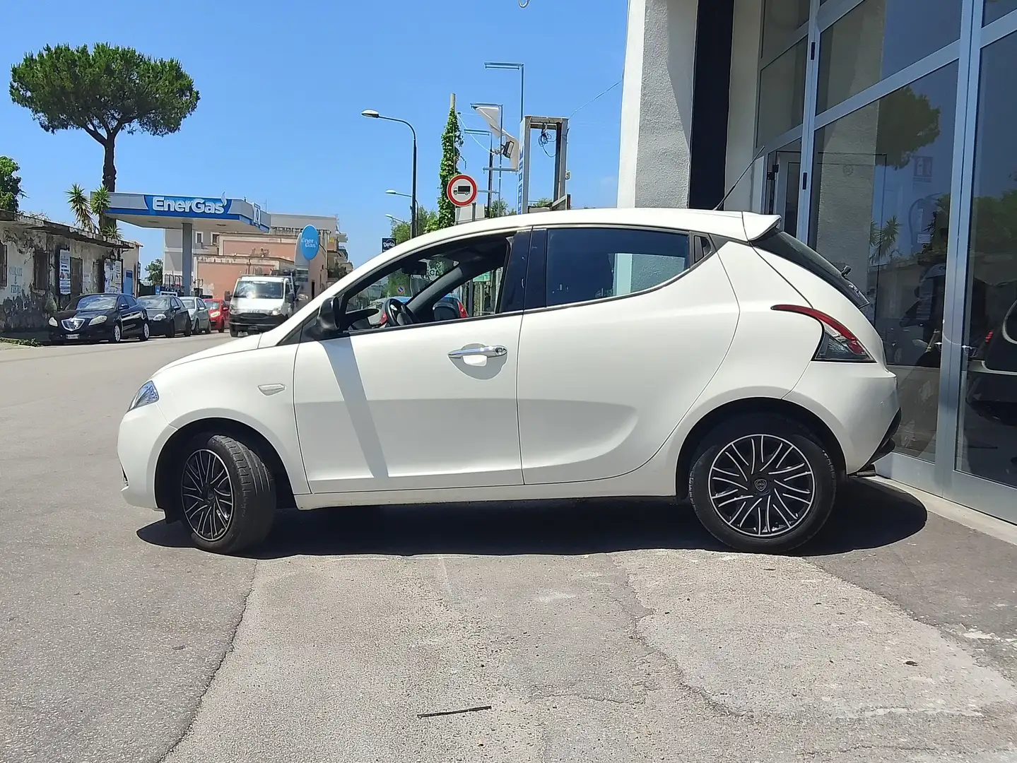 Lancia Ypsilon Ypsilon 1.2 Gold s Bianco - 2