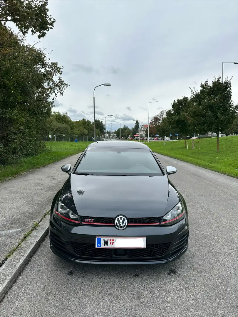 Volkswagen Golf GTI 2,0 TSI DSG Performance - 2