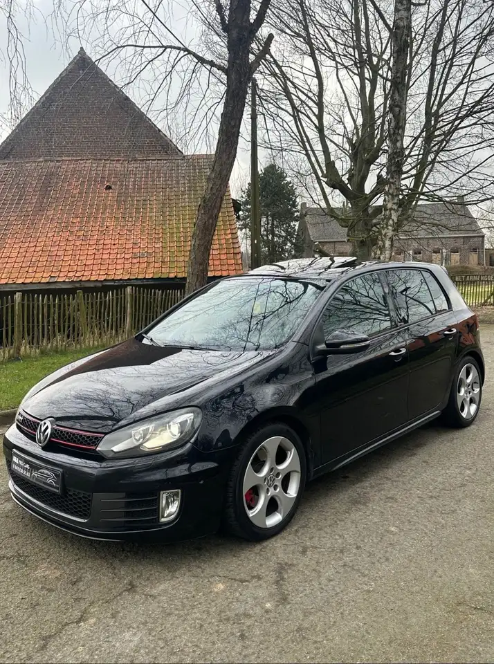 Volkswagen Golf GTI