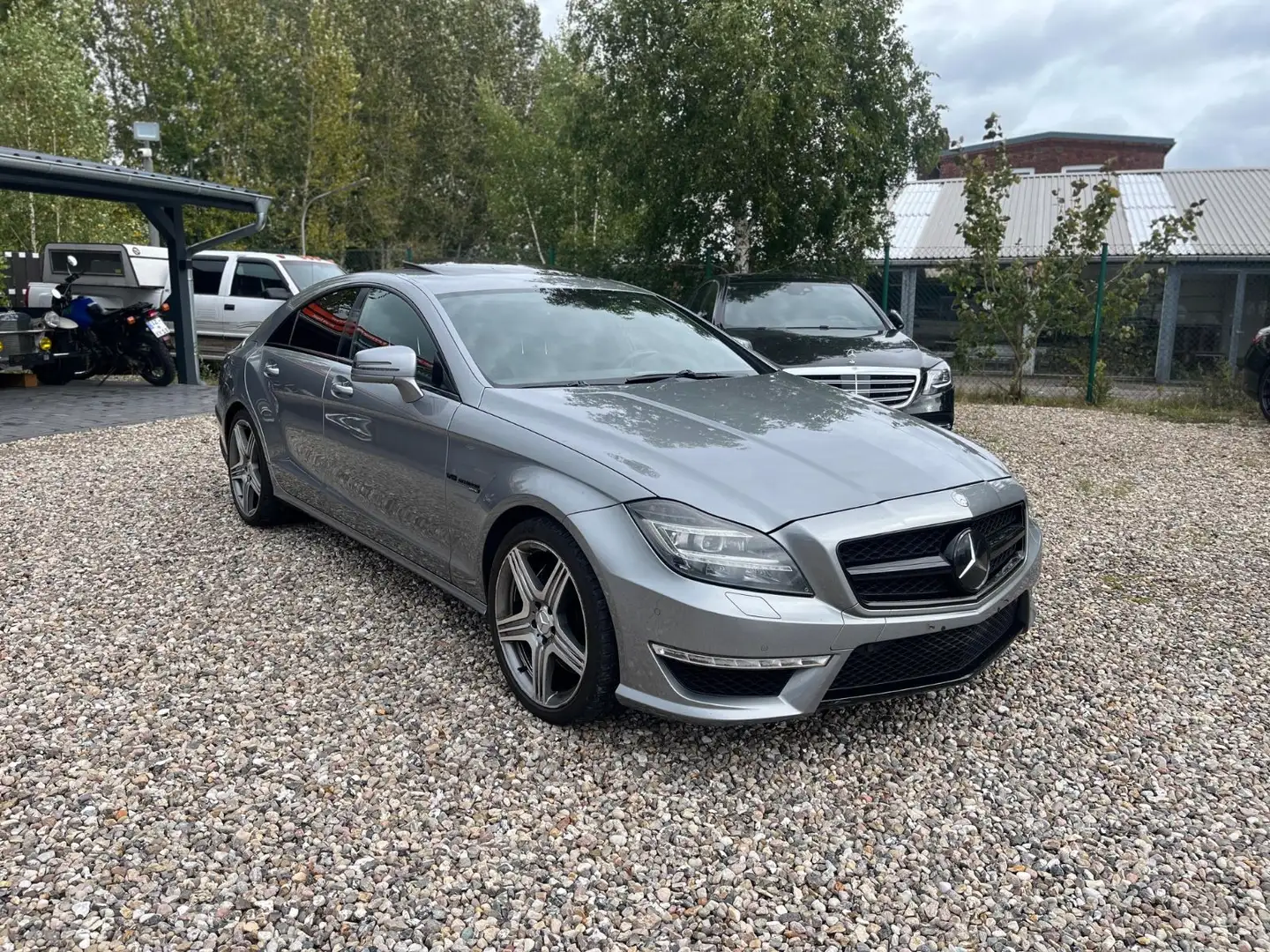 Mercedes-Benz CLS 63 AMG 4Matic*Sternenhimmel Silber - 1