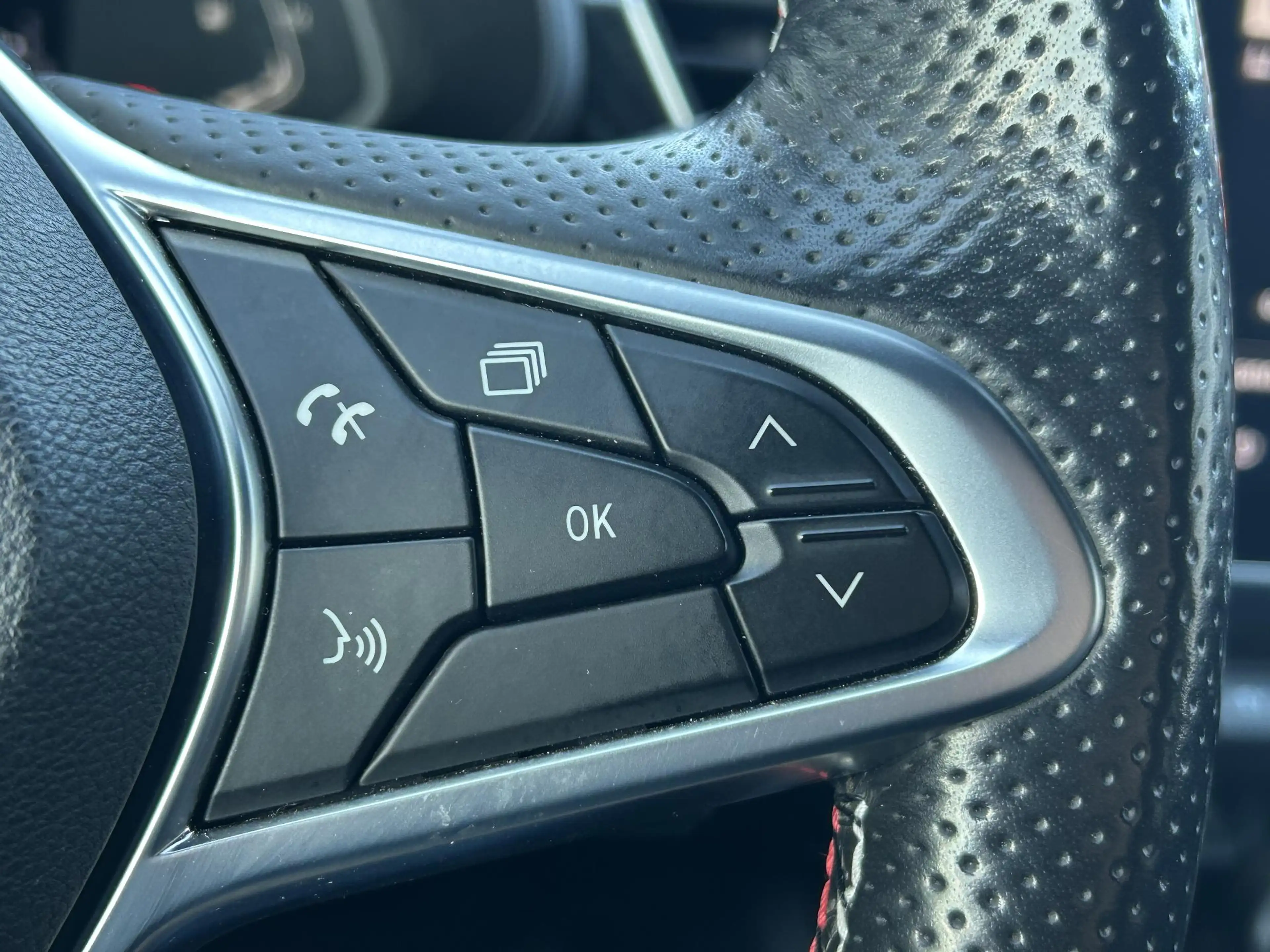 Renault Arkana 1.6 E-Tech Hybrid 145 R.S. Line | — photo 29