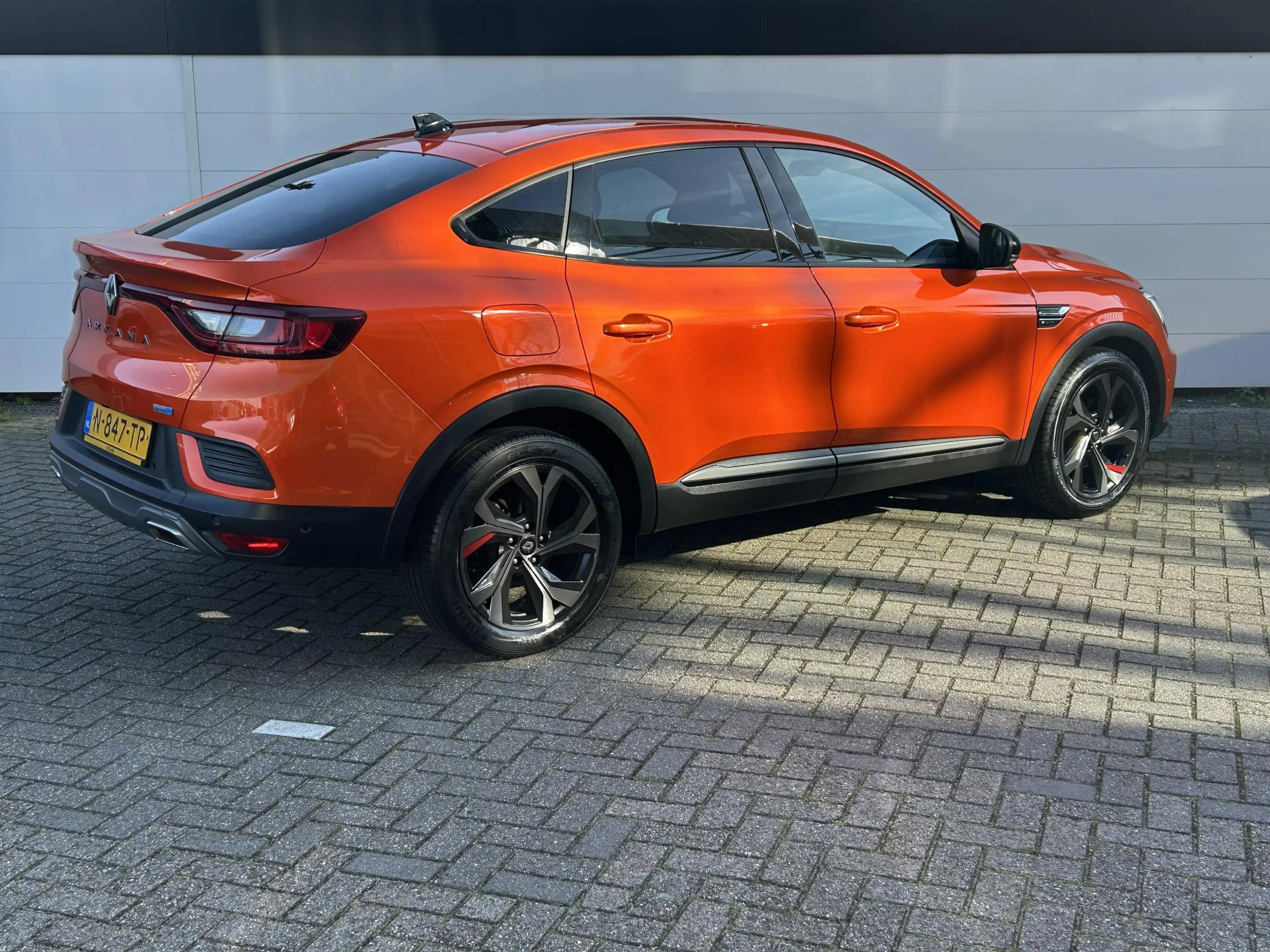 Renault Arkana 1.6 E-Tech Hybrid 145 R.S. Line | — photo 2