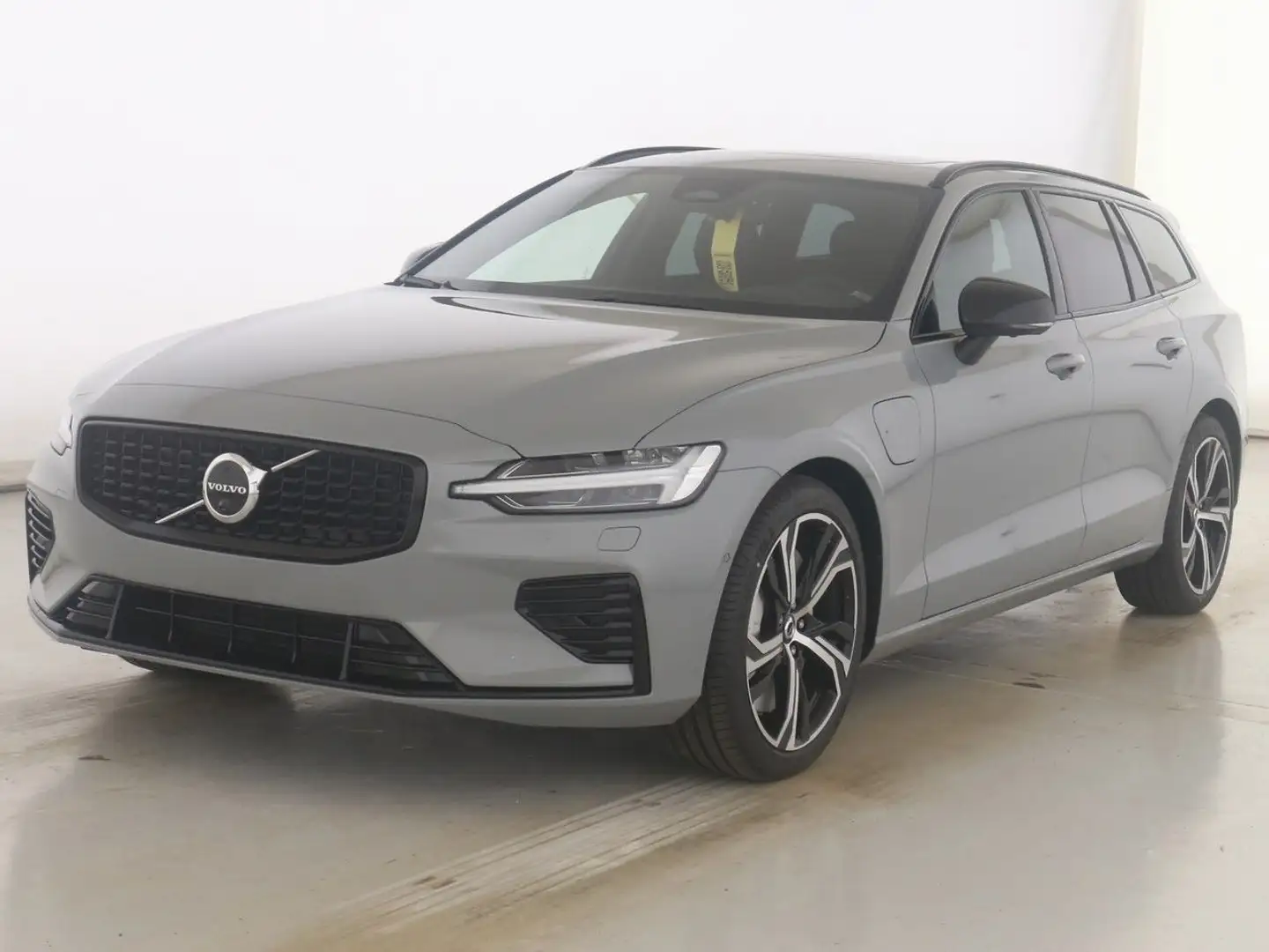 Volvo V60 T6 Plus Dark Recharge Plug-In Hybrid AWD Grau - 1