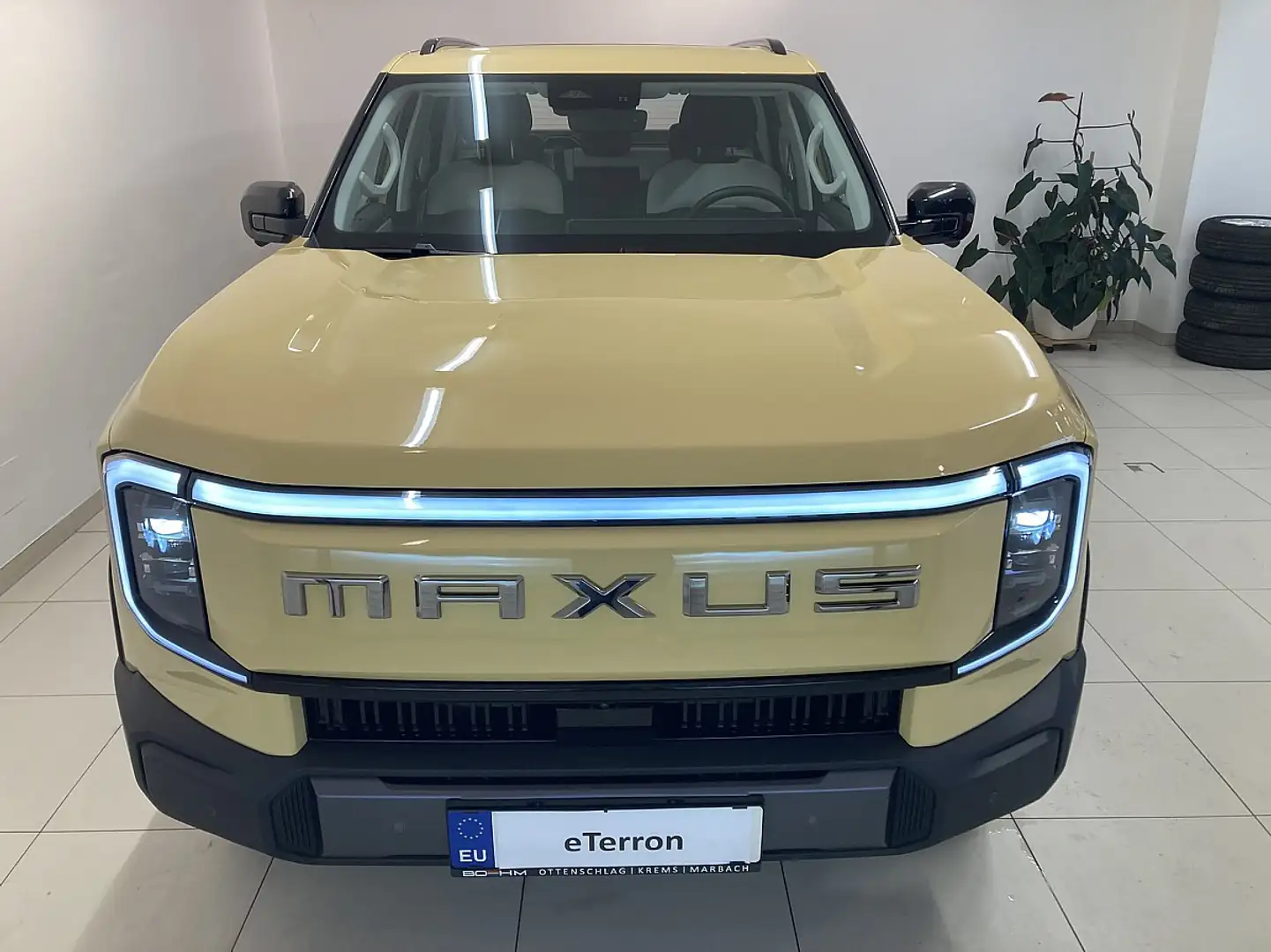 Maxus eTERRON 9 eTerron 9 102.kWh ALLRAD Flagship 65.500,- N... Gelb - 2