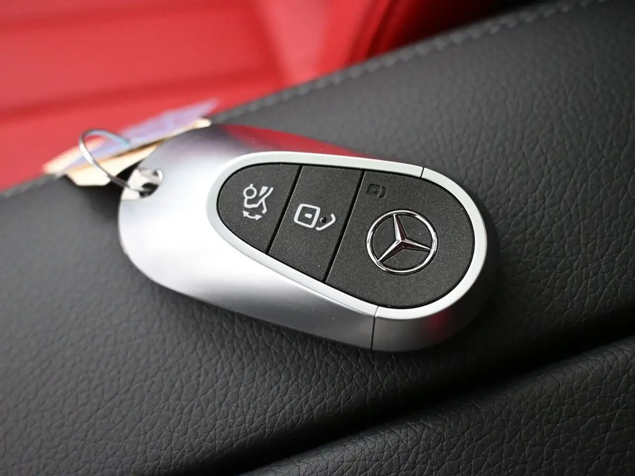 Mercedes-Benz CLE снимка Mercedes-Benz CLE