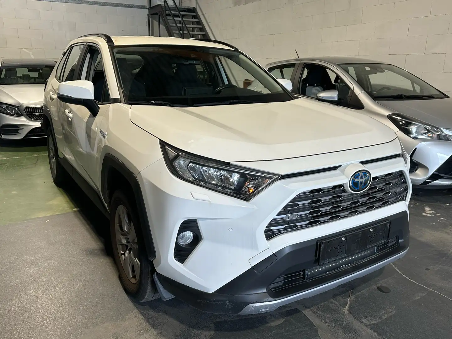 Toyota RAV 4 2.5i i-AWD Hybrid Dynamic//4x4// Blanc - 2