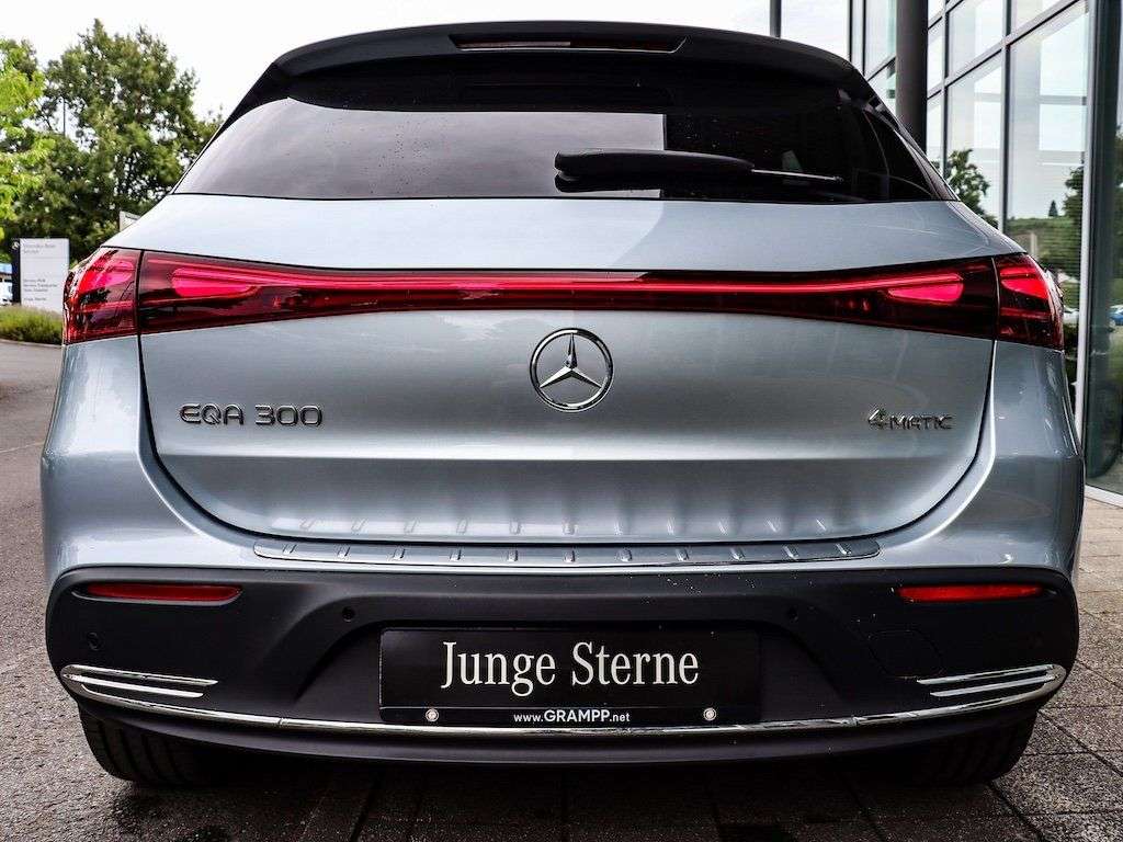 Mercedes-Benz EQA