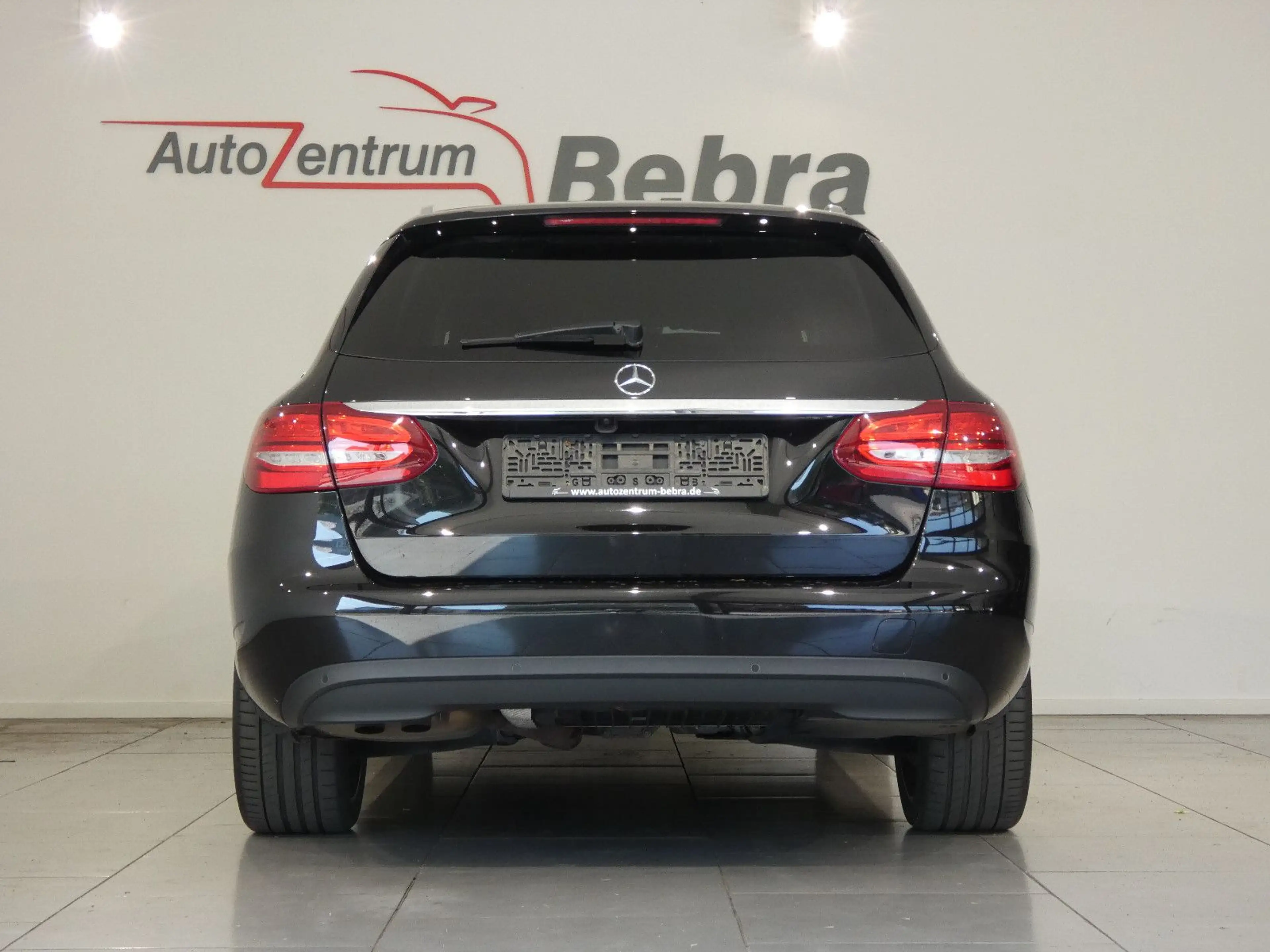 Mercedes-Benz C 250 CGI T-Modell AMG LED/Navi/Alu 19/360°/AHK — photo 7