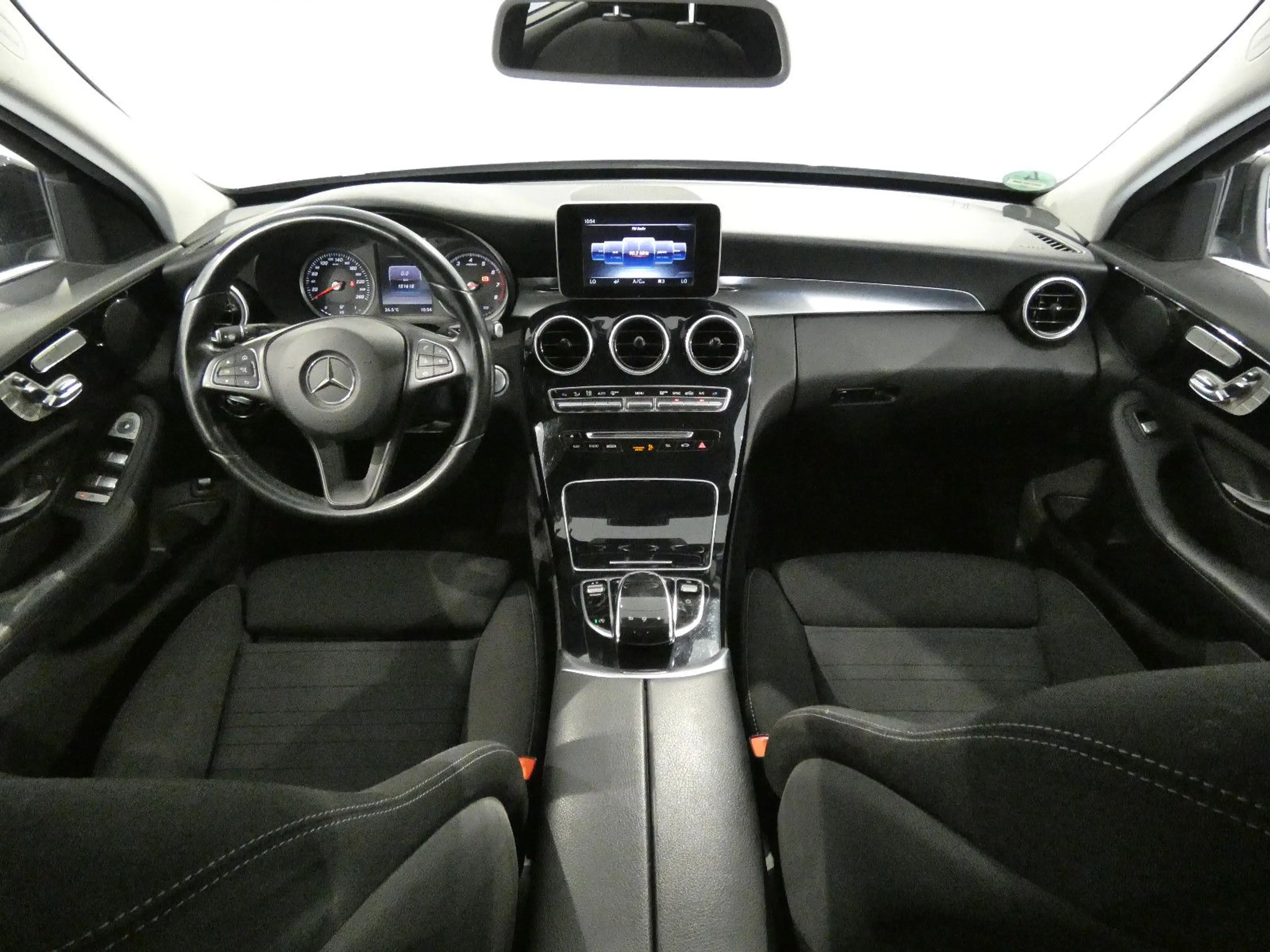 Mercedes-Benz C 250 CGI T-Modell AMG LED/Navi/Alu 19/360°/AHK — photo 12
