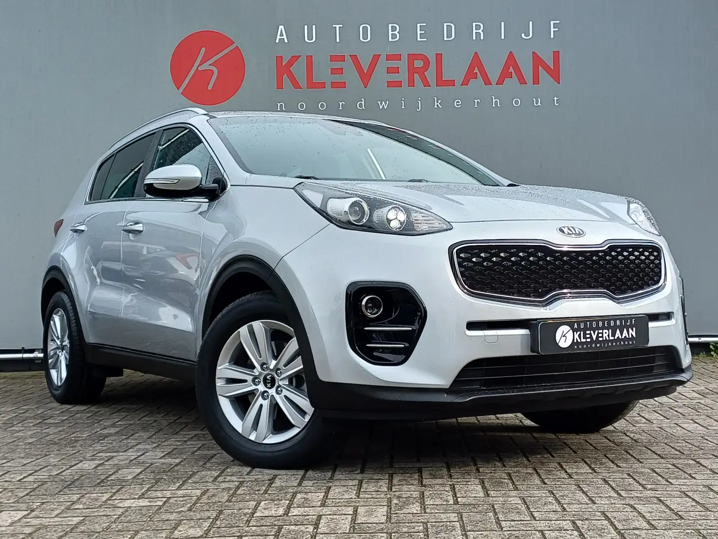 Kia Sportage 1.6 GDI DynamicLine | CAMERA | NAVI | APPLE CARPLA Grijs - 1