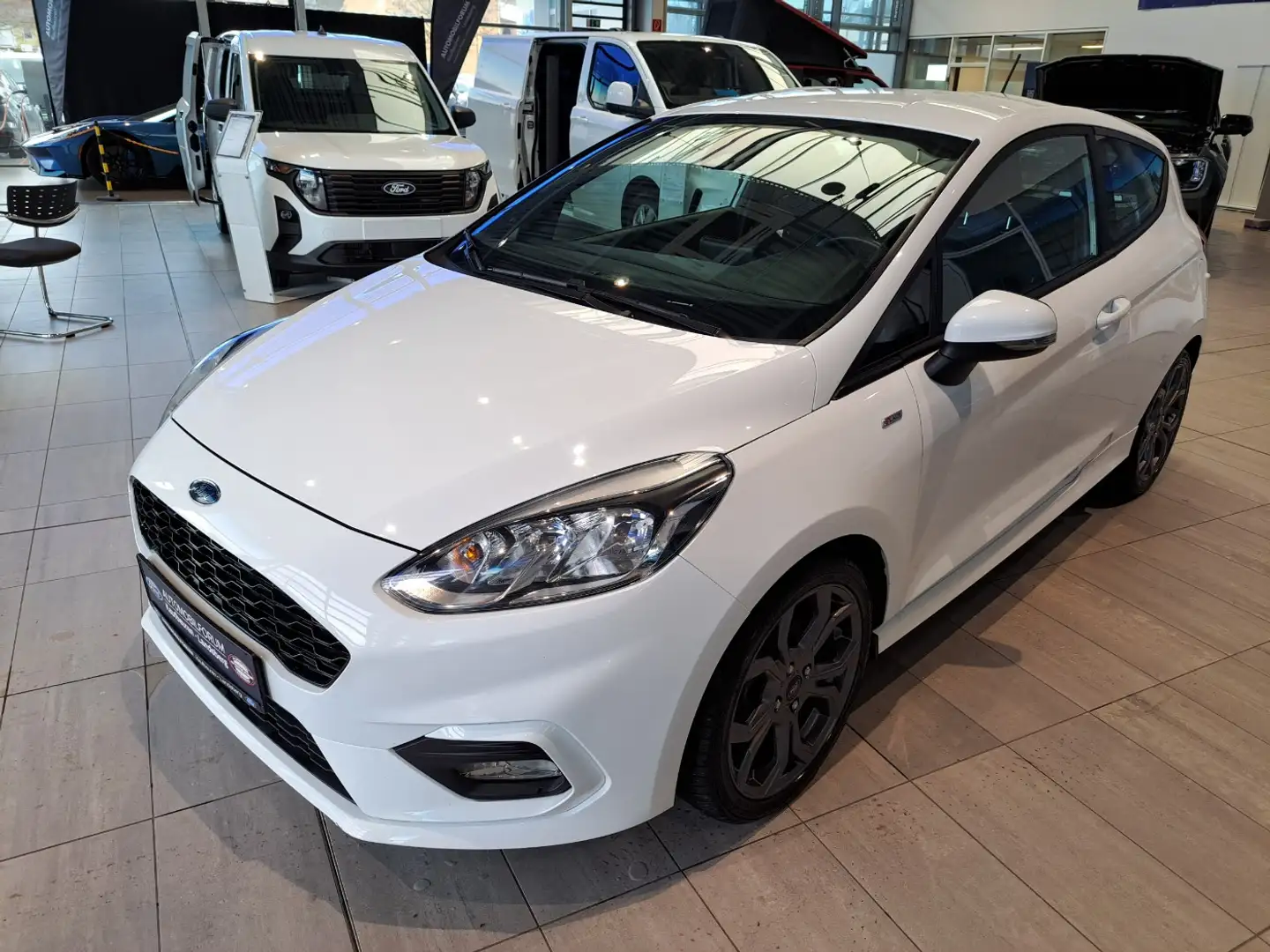 Ford Fiesta 1.0 EB ST-Line LED SYNC AppLink SHZ PDC Белый - 1