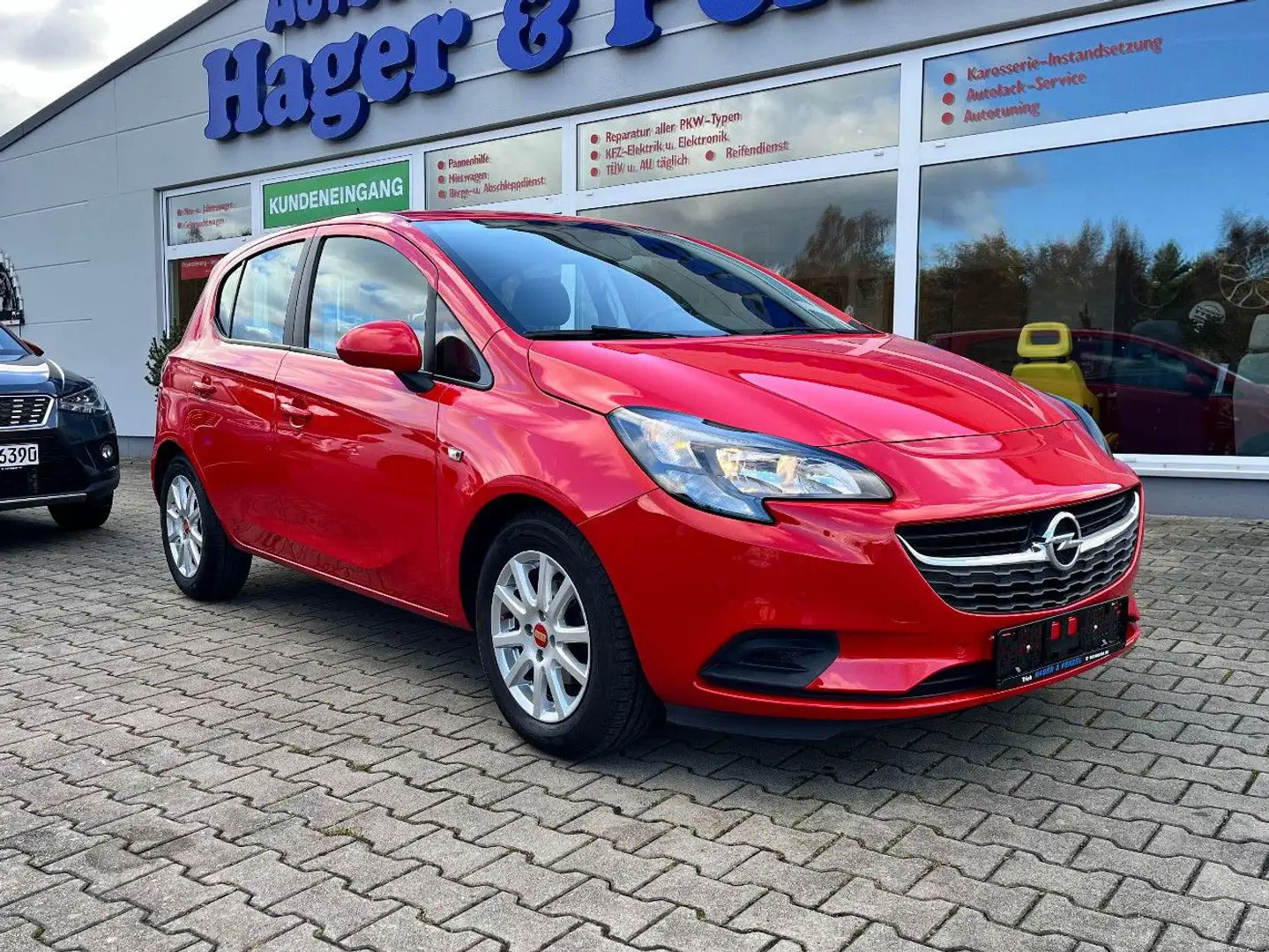 Opel Corsa E Edition Rouge - 1