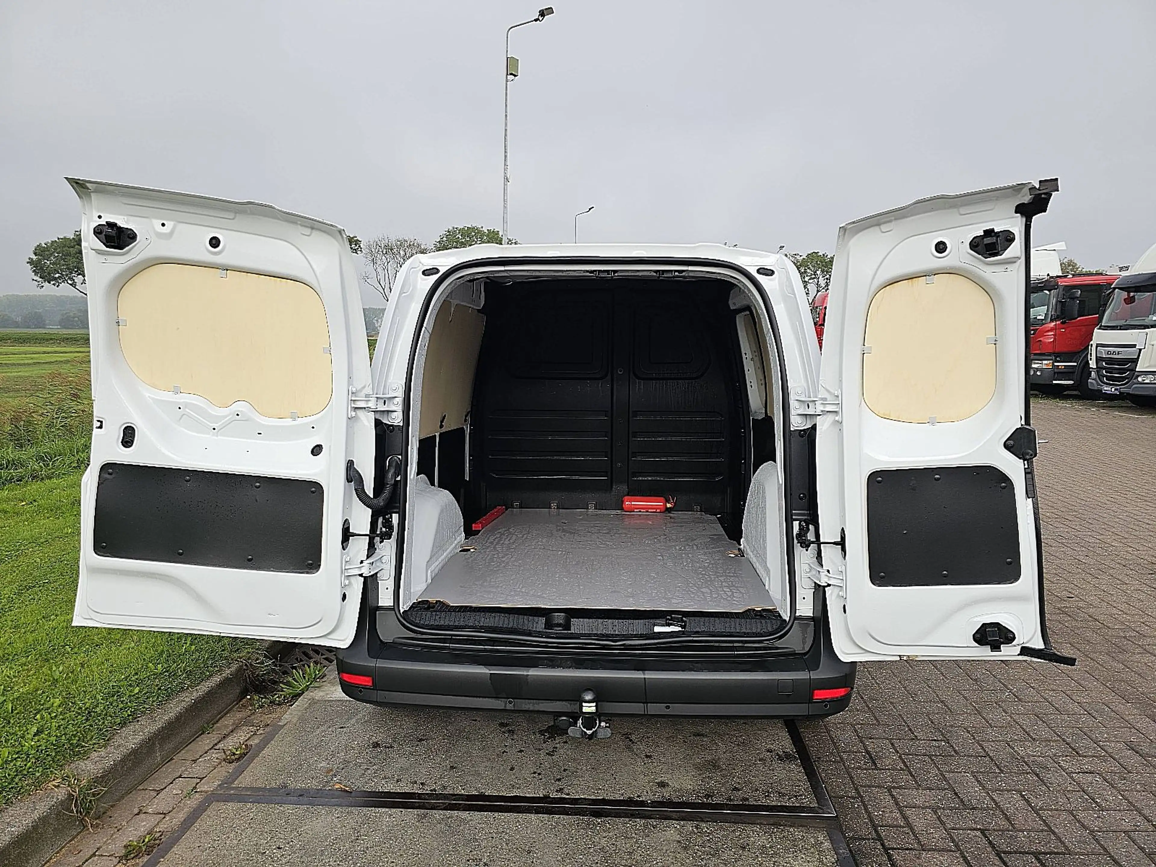 Mercedes-Benz Citan ECITAN 51kWh L1 290Km WLTP — photo 12