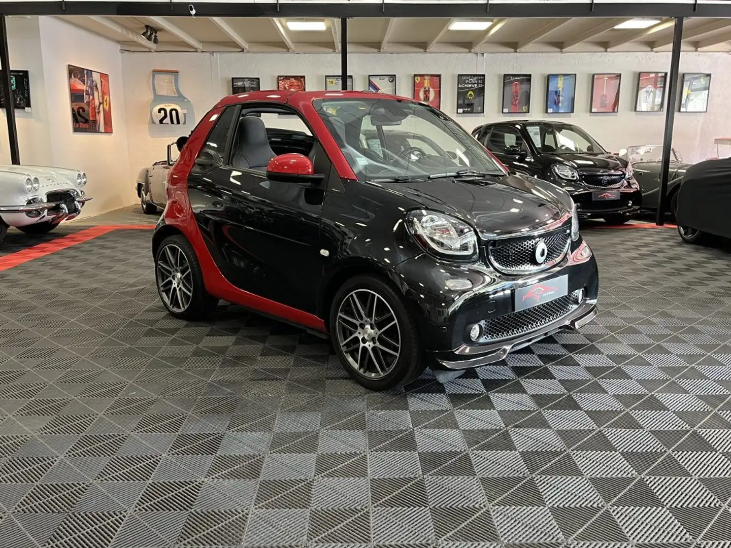 smart forTwo Cabriolet 109ch Brabus Xclusive Zwart - 1